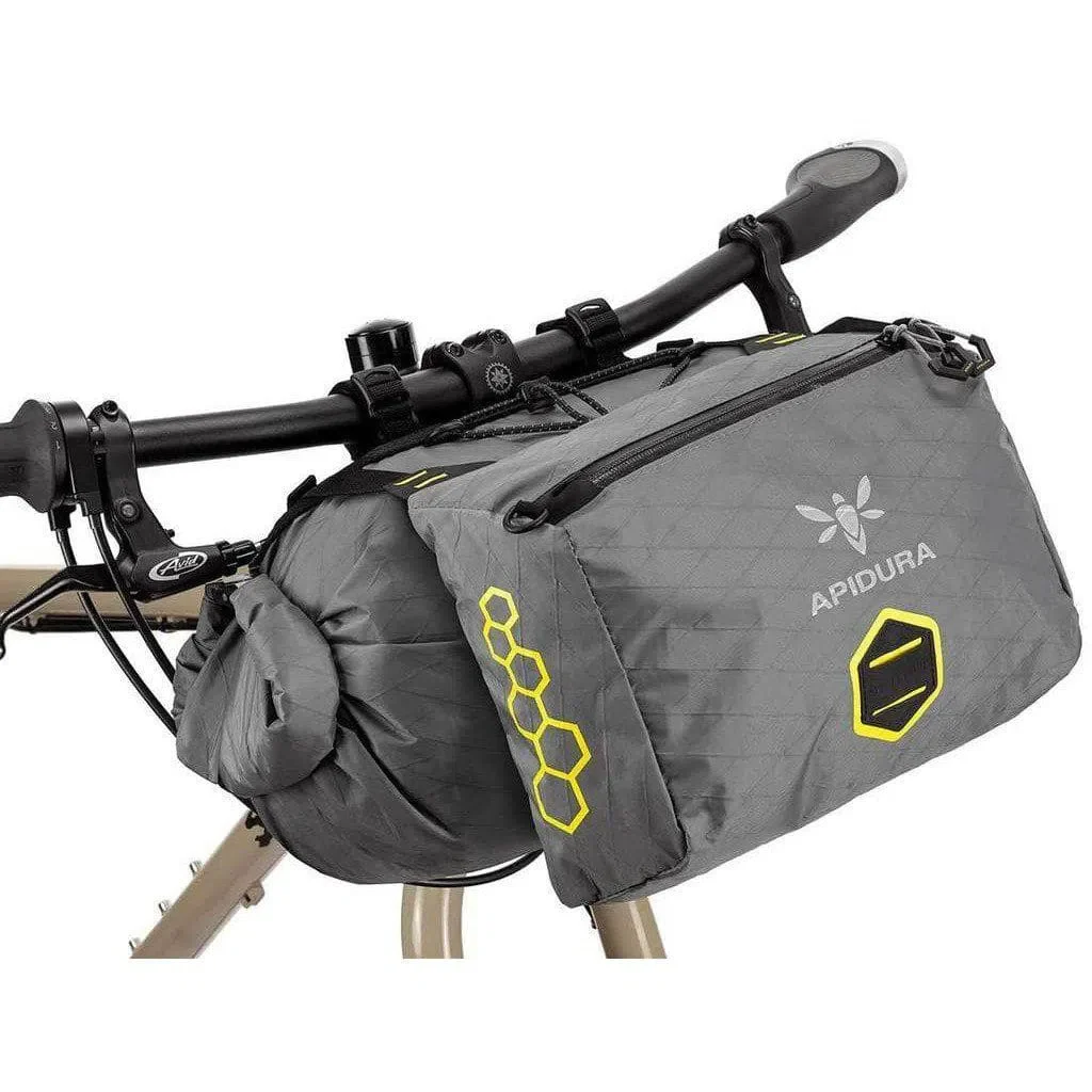 APIDURA Backcountry Accessory Pocket 4.5L - Grey - Image 2