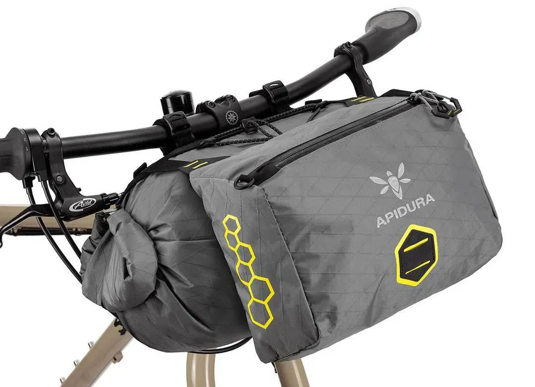 APIDURA Backcountry Accessory Pocket 4.5L - Grey - Image 4