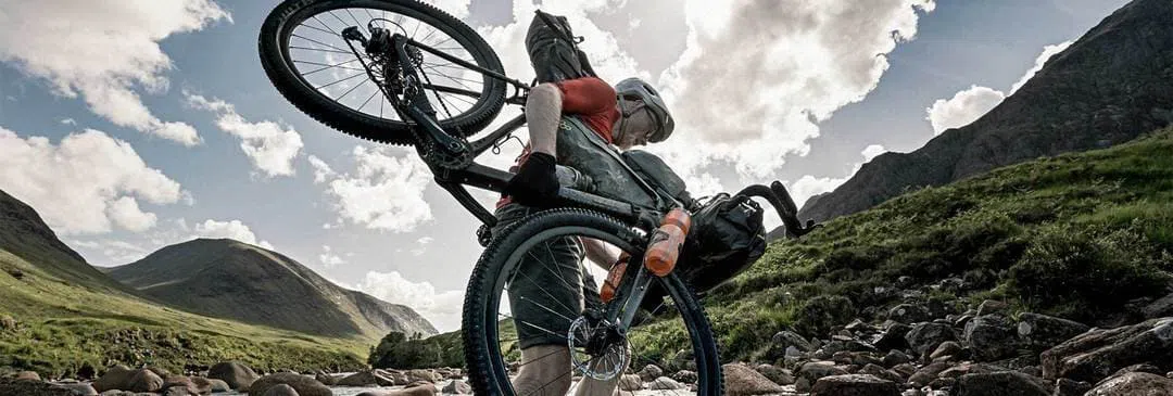 APIDURA Backcountry Compact Frame Pack 3L - Grey - Image 3