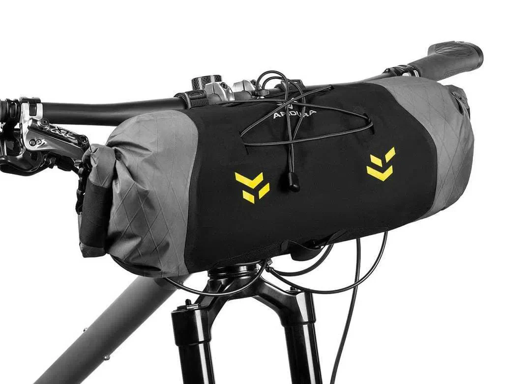 APIDURA Backcountry Handlebar Pack 7L - Carbon Black - Image 2