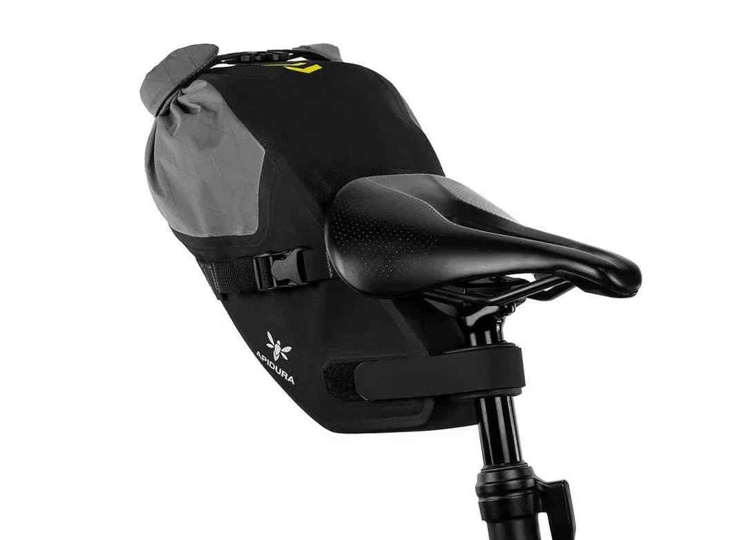 APIDURA Backcountry Saddle Pack 4.5L - Carbon Black - Image 2