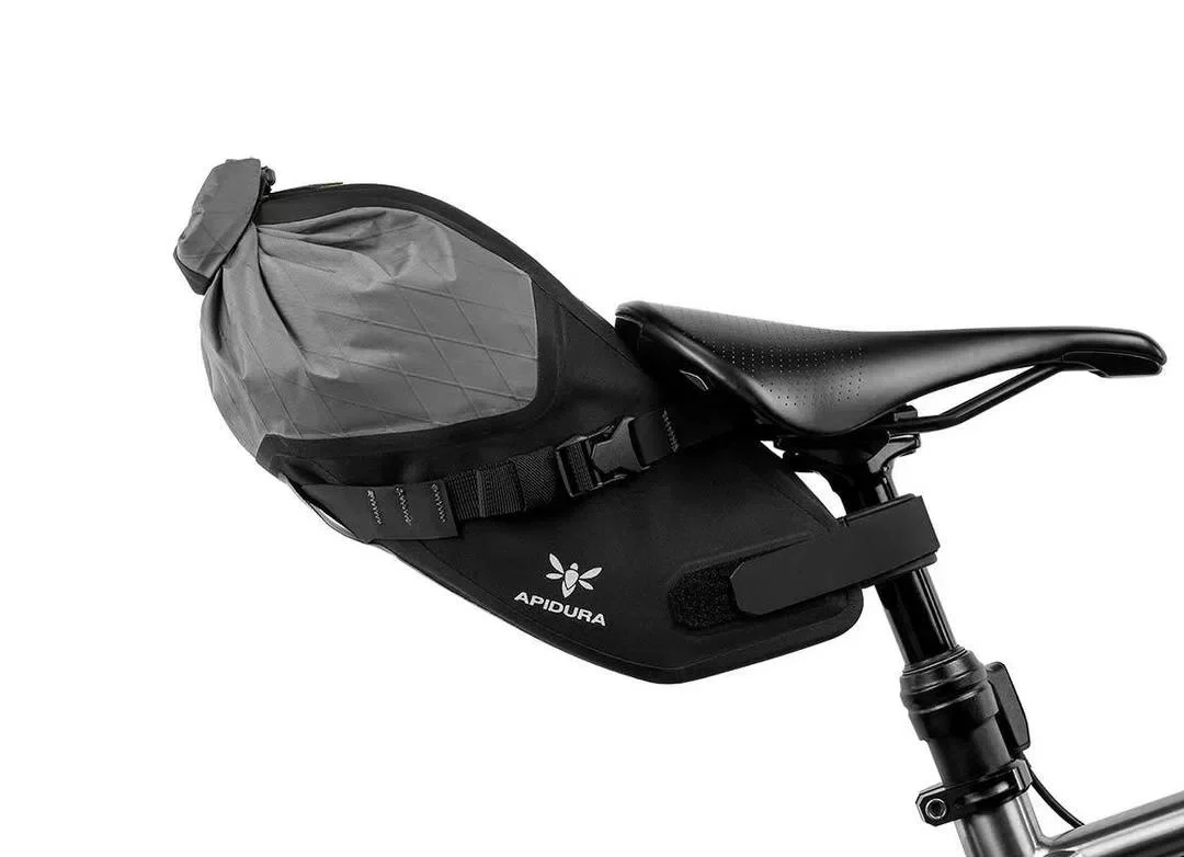 APIDURA Backcountry Saddle Pack 4.5L - Carbon Black - Image 3
