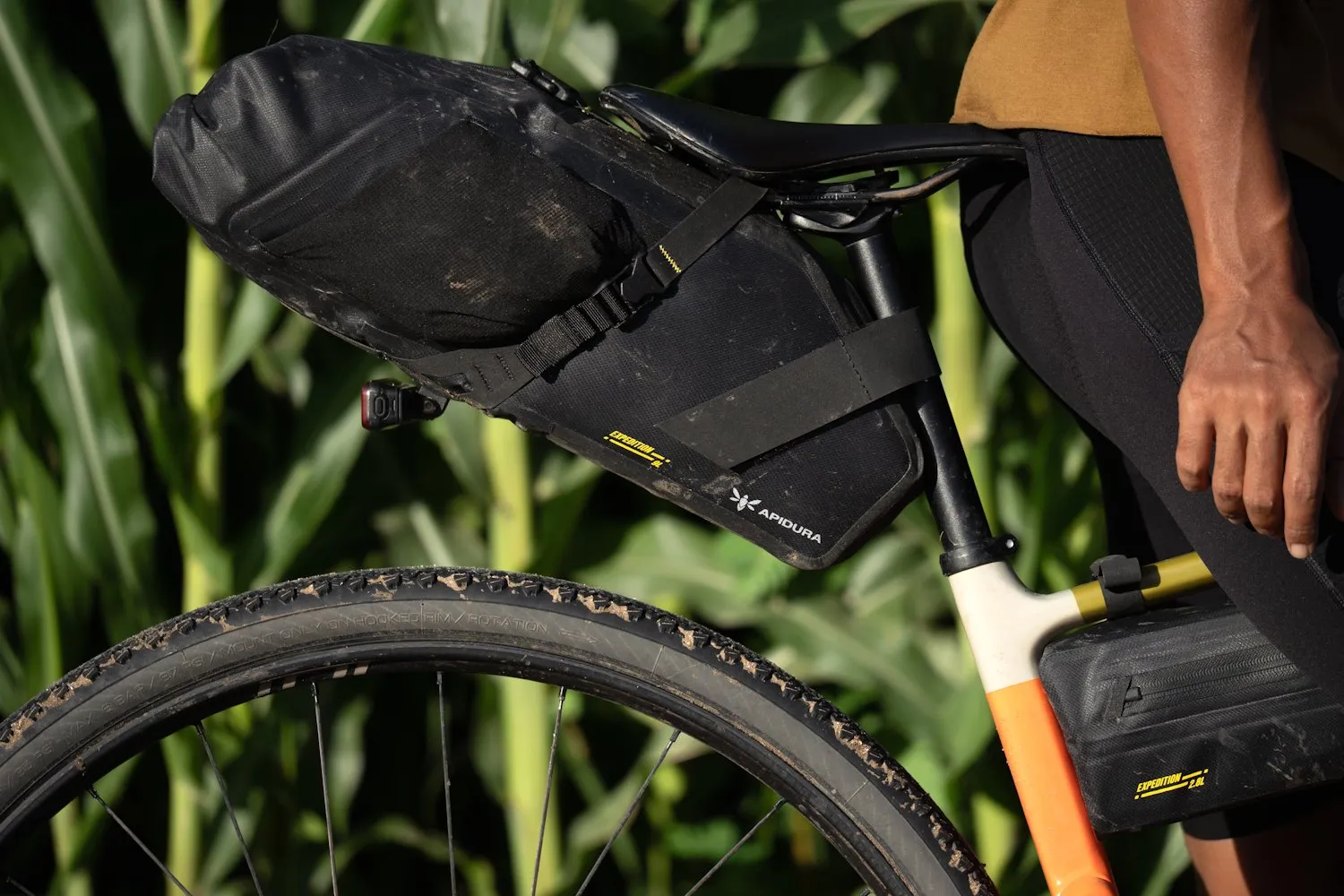 APIDURA Expedition Saddle Pack 16L - Black - Image 5