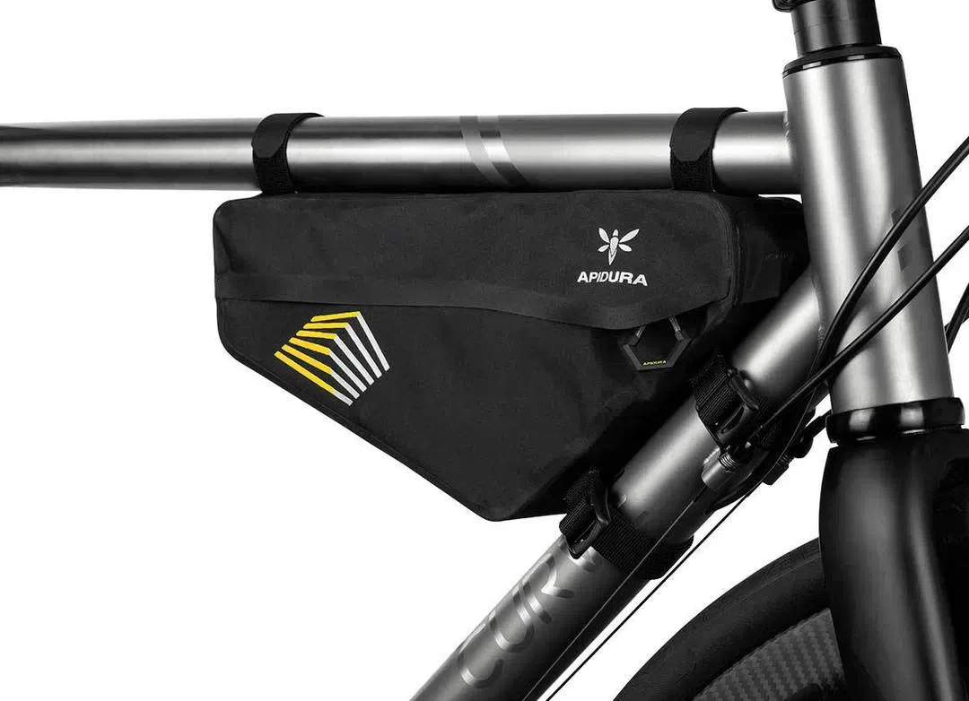 APIDURA Racing Frame Pack 2.4L - Black - Image 3