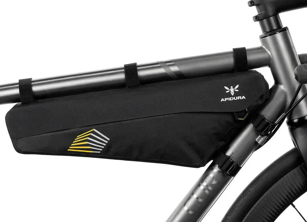 APIDURA Racing Frame Pack 4L - Black - Image 3