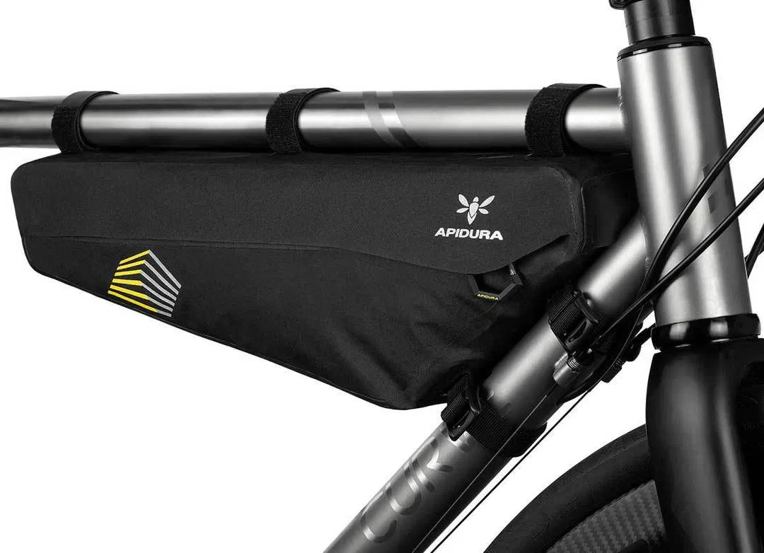 APIDURA Racing Frame Pack 4L - Black - Image 4