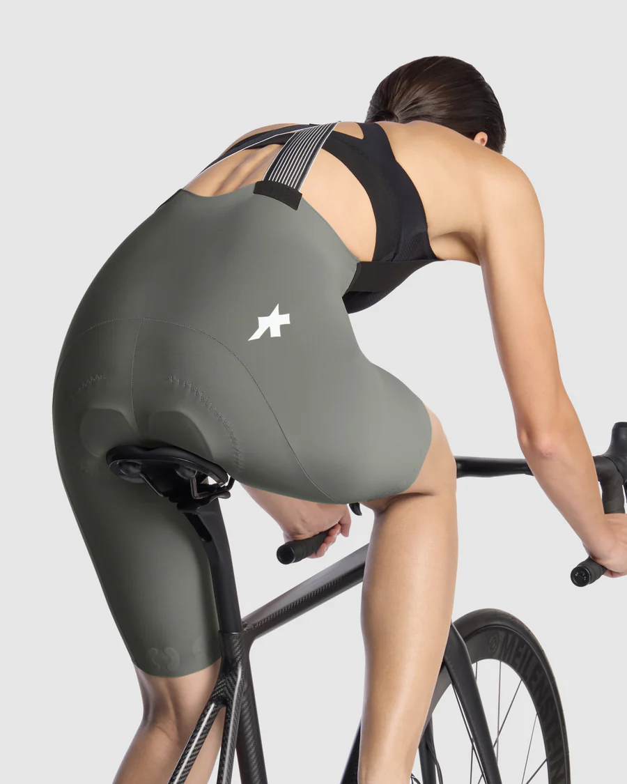 ASSOS Dyora R Bib Shorts S11 - Edge Green - Image 7