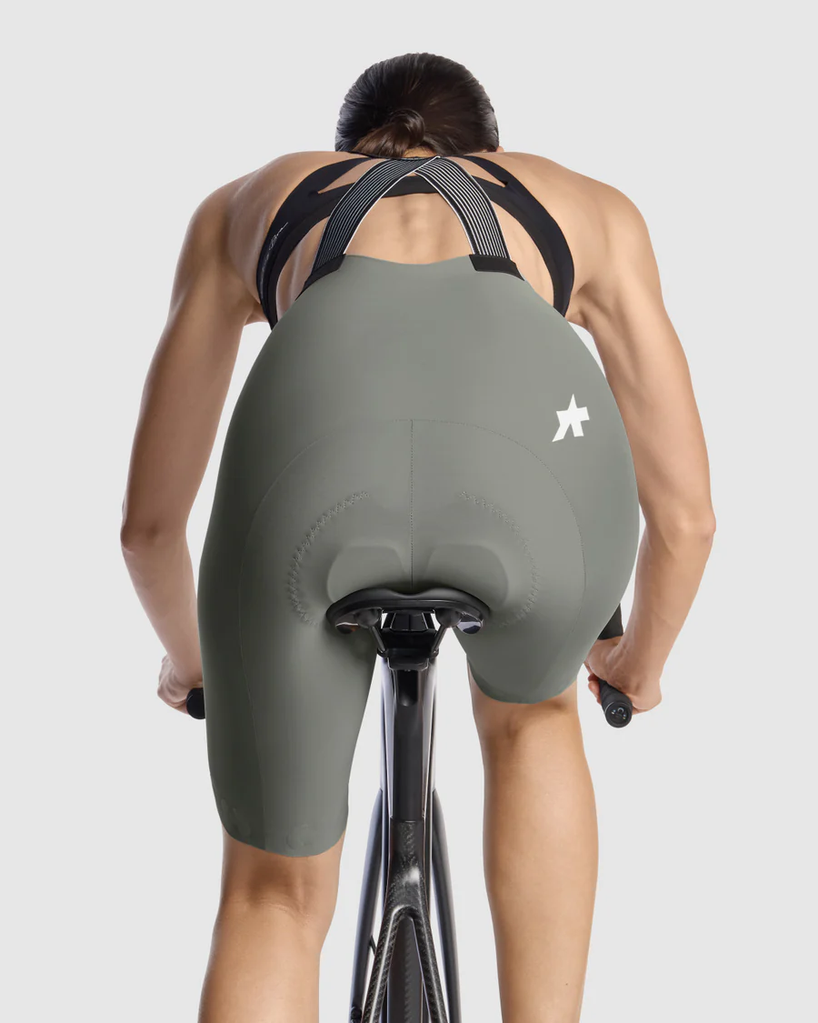 ASSOS Dyora R Bib Shorts S11 - Edge Green - Image 8