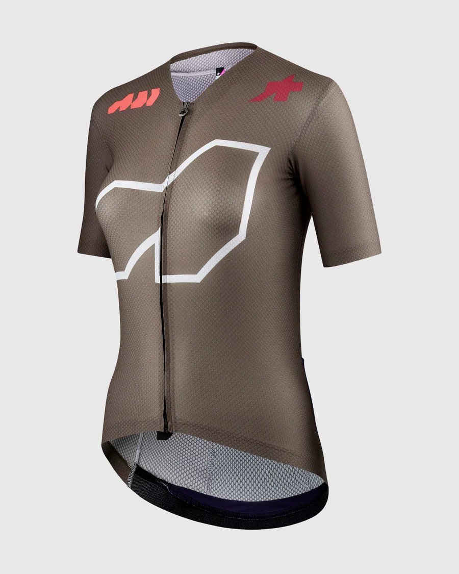 ASSOS Equipe R Dyora Jersey WeAreTheA - Moka Brown - Image 2