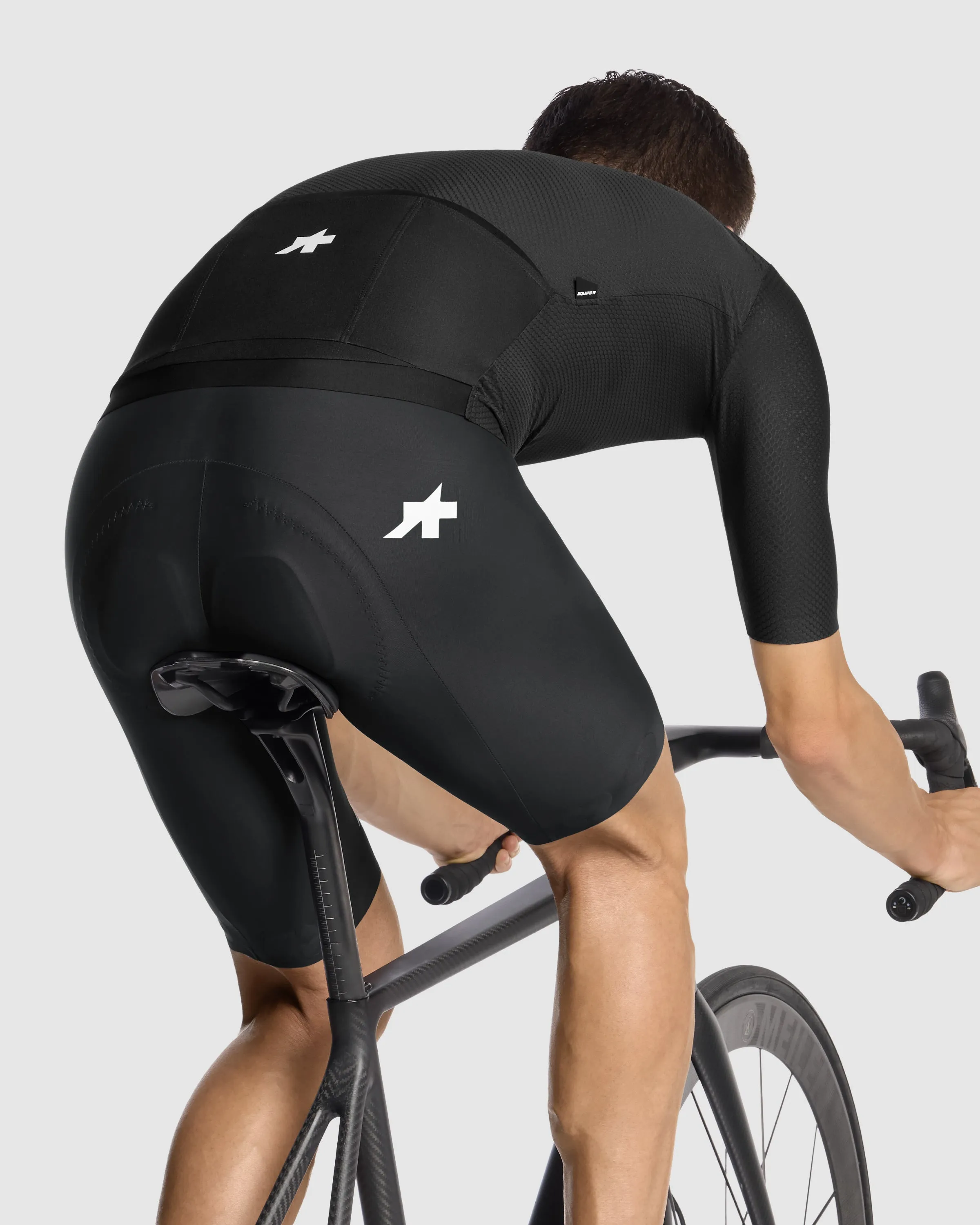 ASSOS EQUIPE R Jersey S11 - Black - Image 7