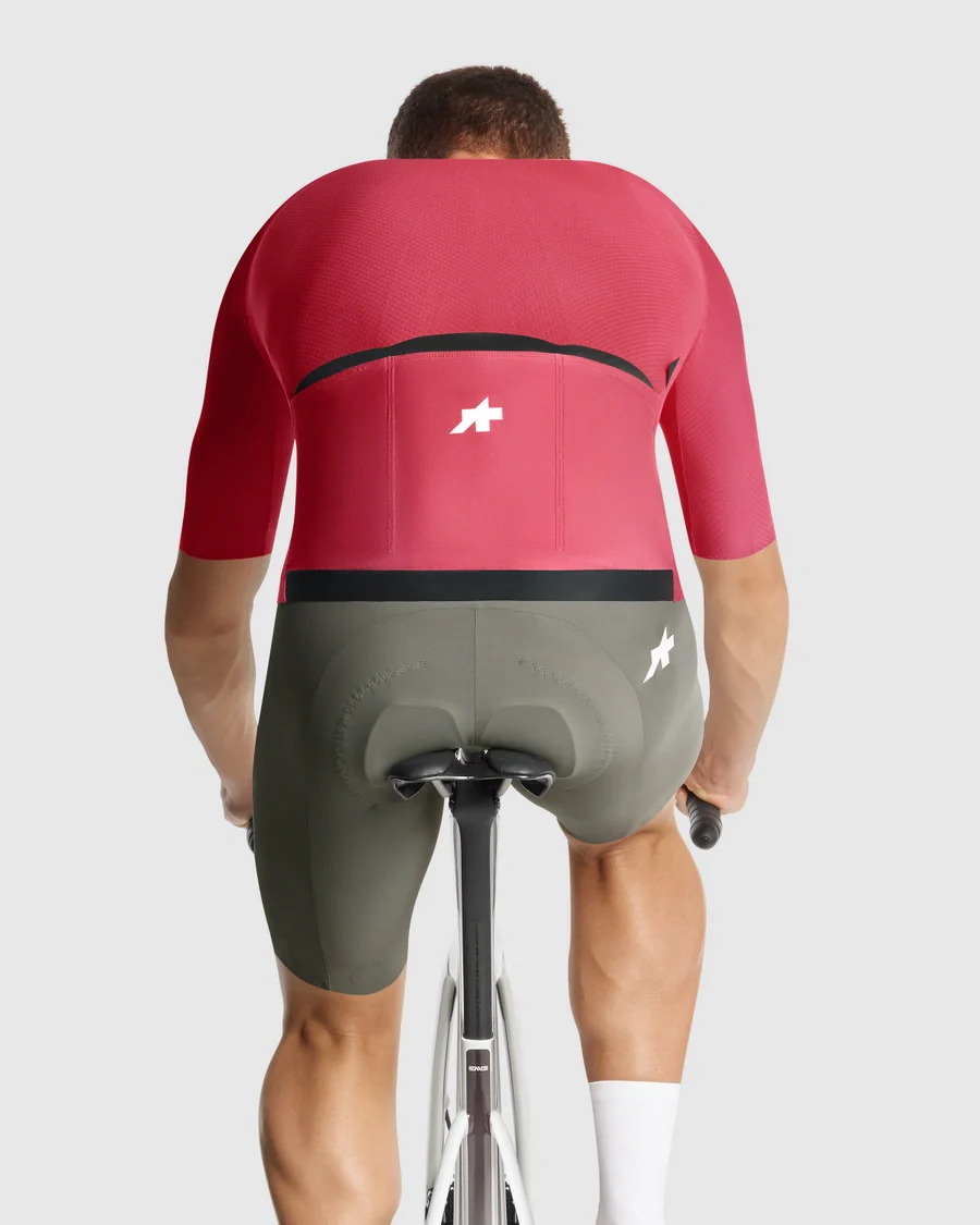 ASSOS Equipe R Jersey S11 - Deadly Berry - Image 6