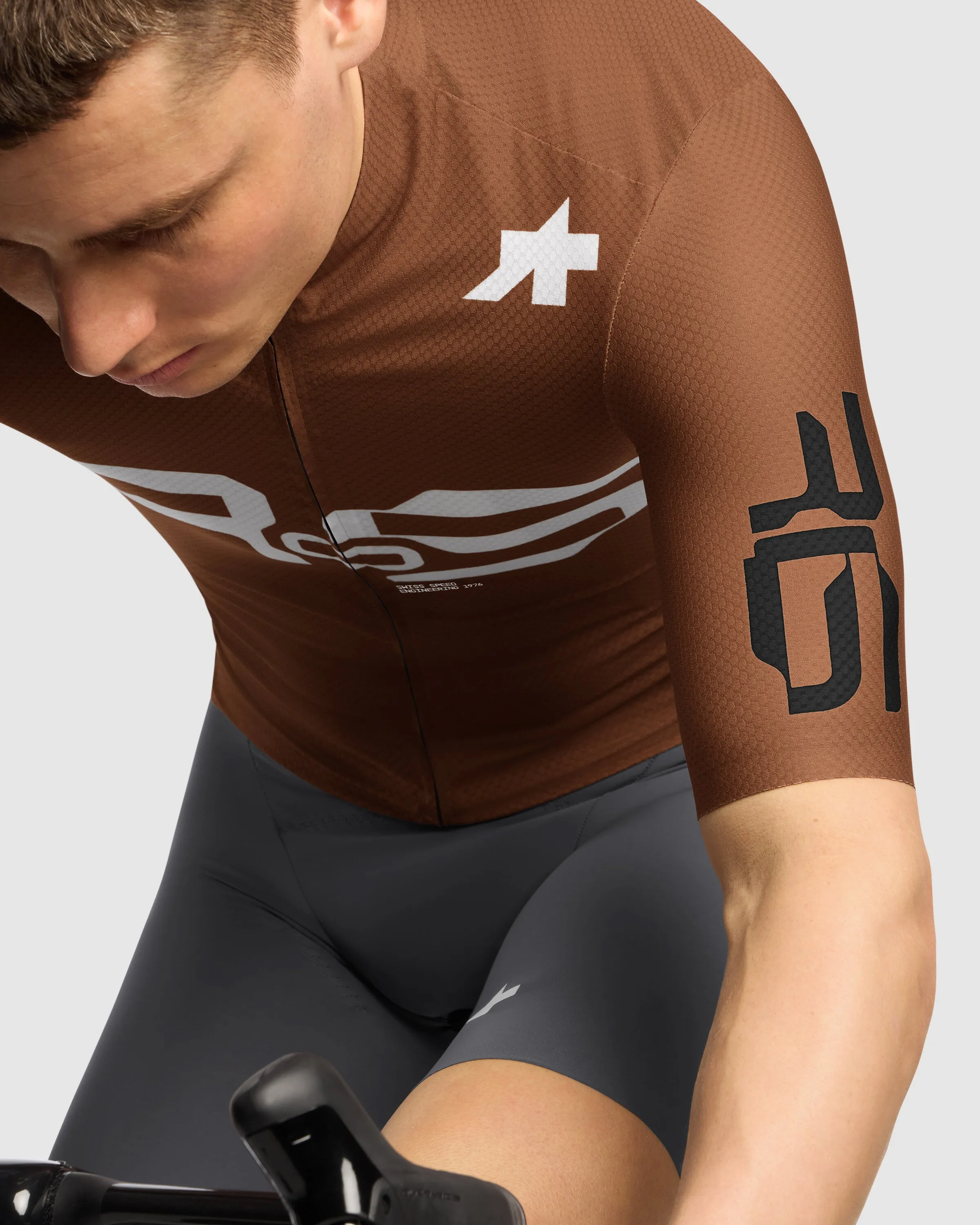 ASSOS EQUIPE R Jersey S11 OGAT - Brown - Image 2