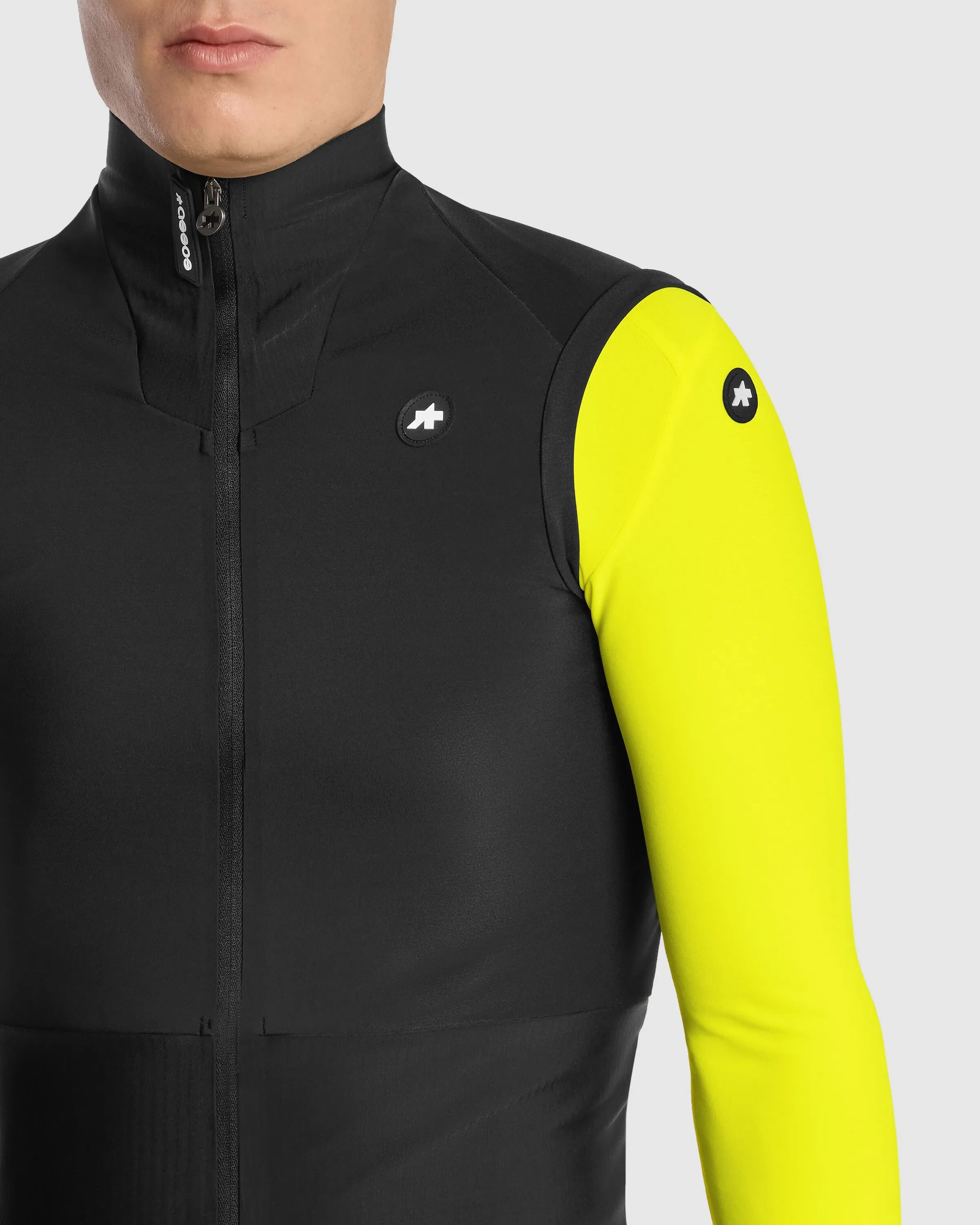 ASSOS EQUIPE R Spring Fall Gilet S11 - Black - Image 8