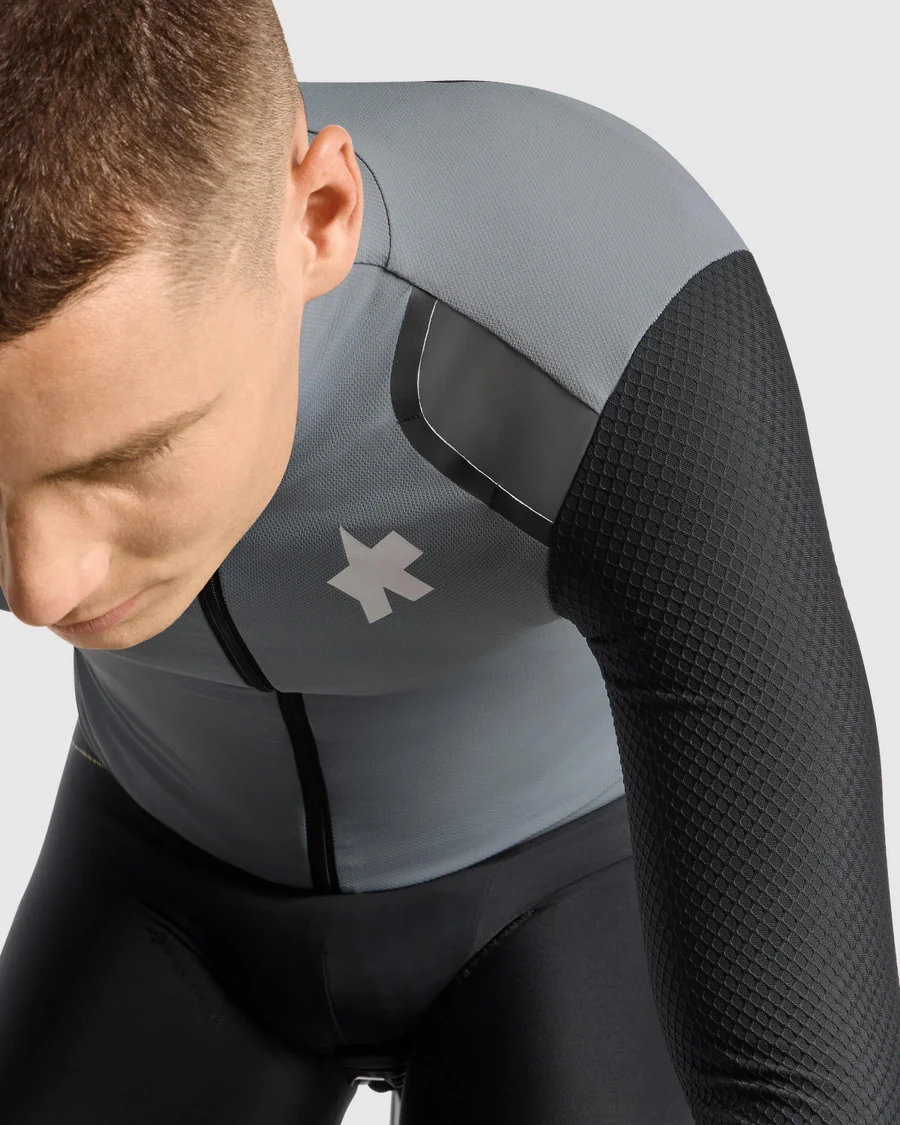 ASSOS Equipe RS 2/3 Jacket S11 - Fanatic Silver - Image 8