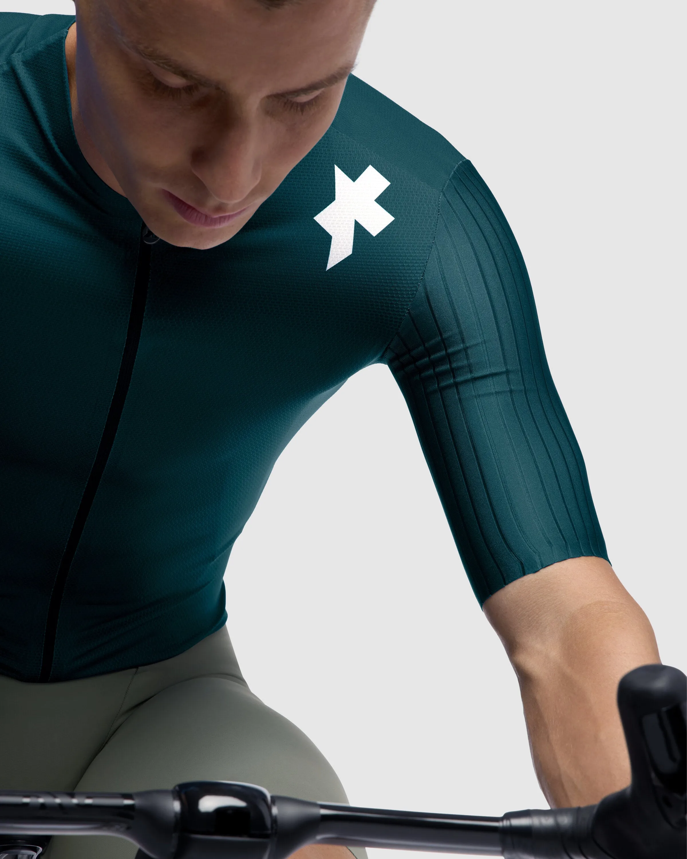 ASSOS EQUIPE RS Jersey S11 - Green - Image 7