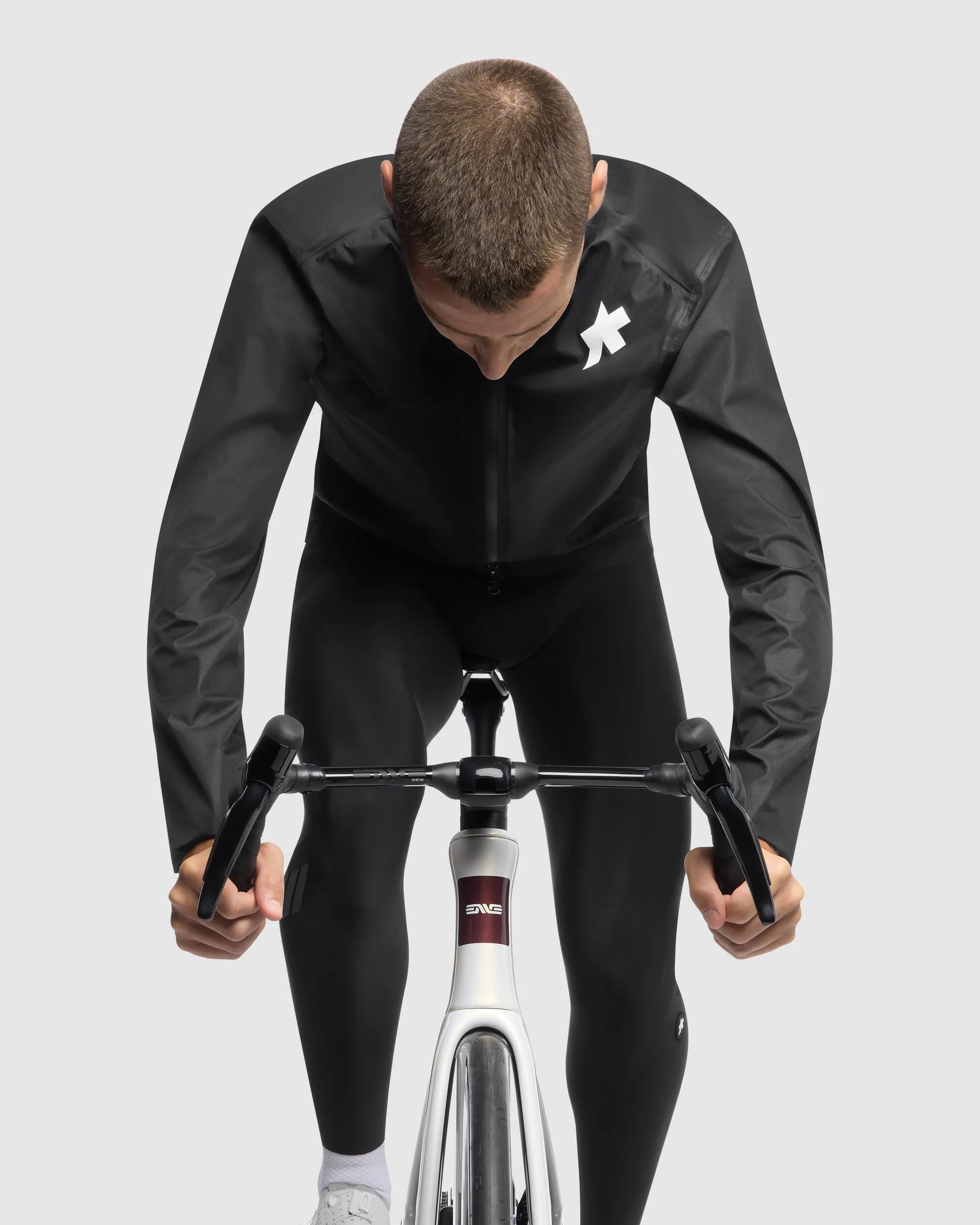 ASSOS EQUIPE RS Schlosshund Rain Jacket S11 - Black - Image 5