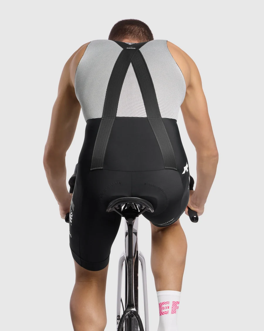 ASSOS Mille GT Bibshorts S11 EF - Black Series - Image 8