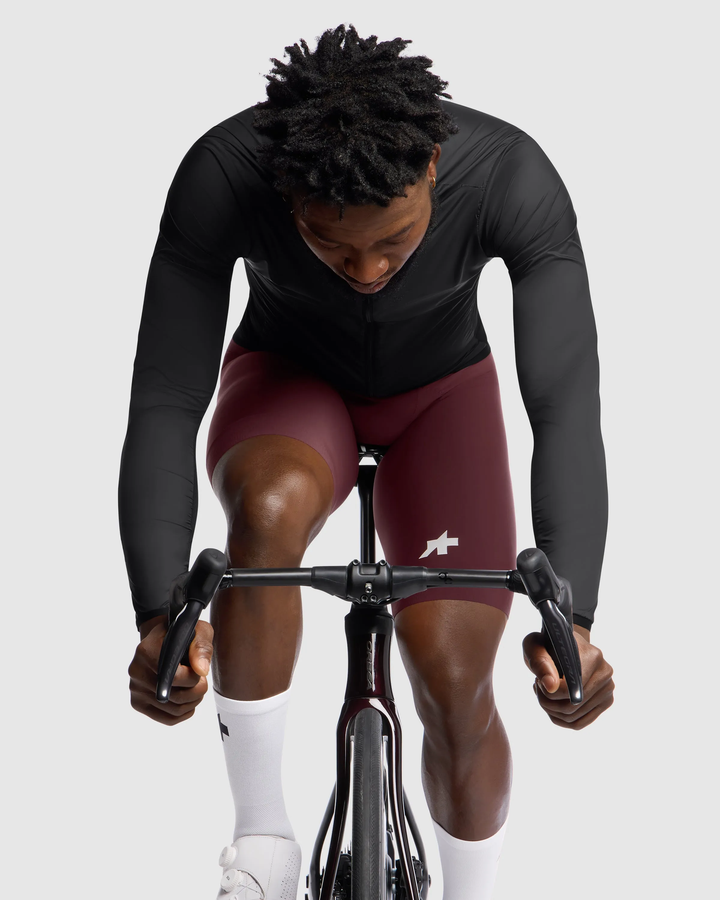 ASSOS MILLE GT Wind Jacket S11 - Black - Image 5