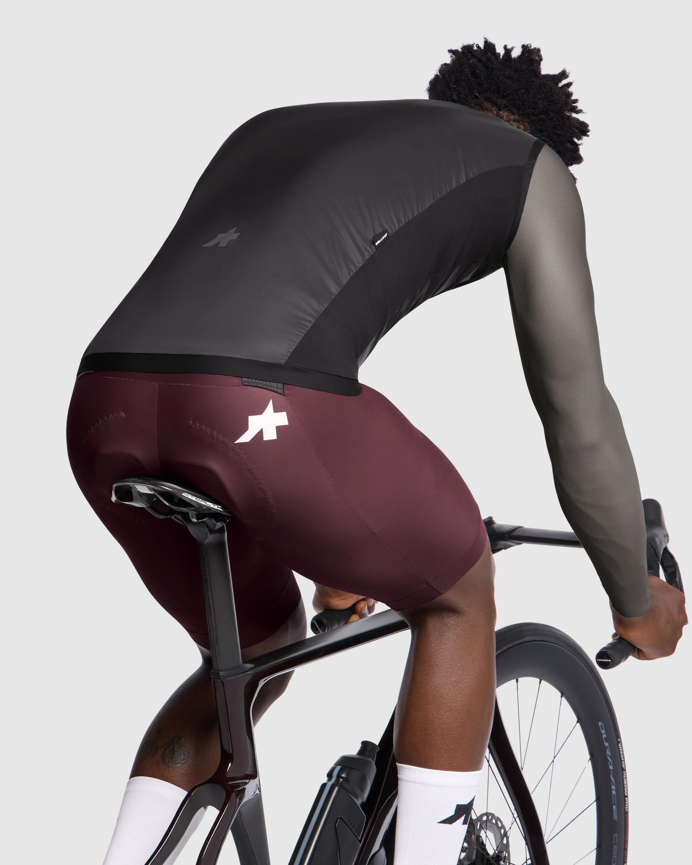 ASSOS MILLE GT Wind Vest S11 - Black - Image 6