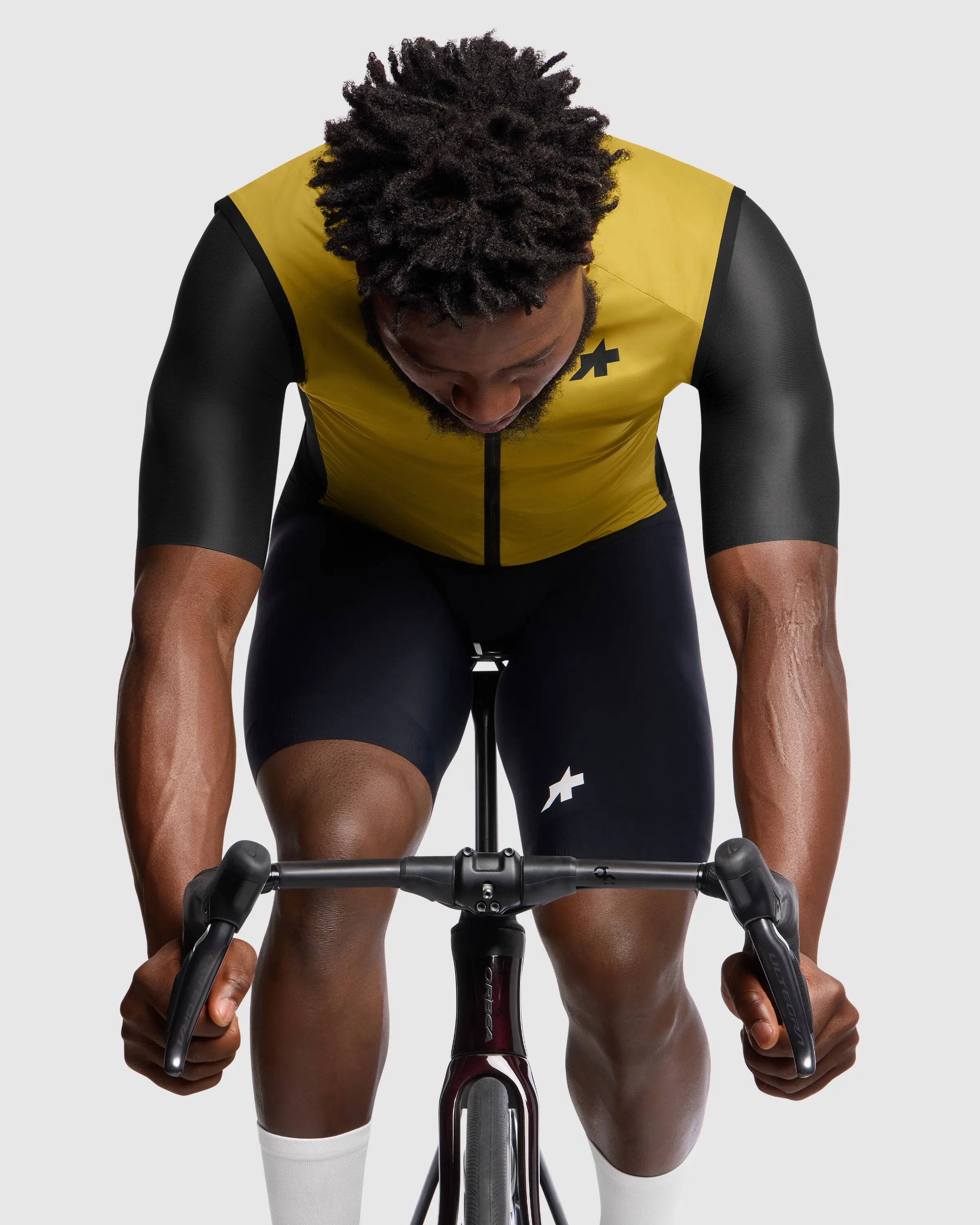 ASSOS MILLE GT Wind Vest S11 - Yellow - Image 5