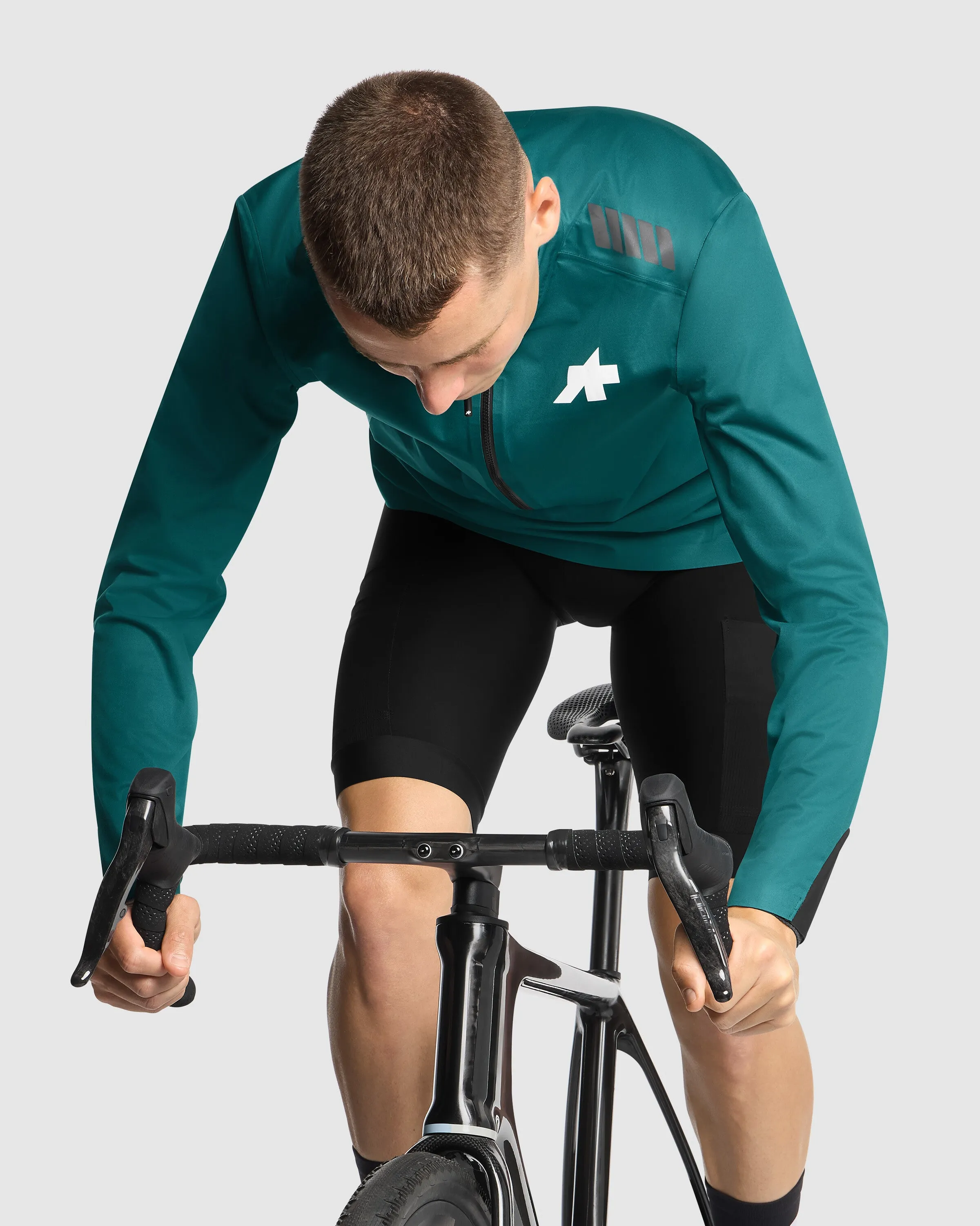 ASSOS TACTICA Rain Jacket T5 - Green - Image 5