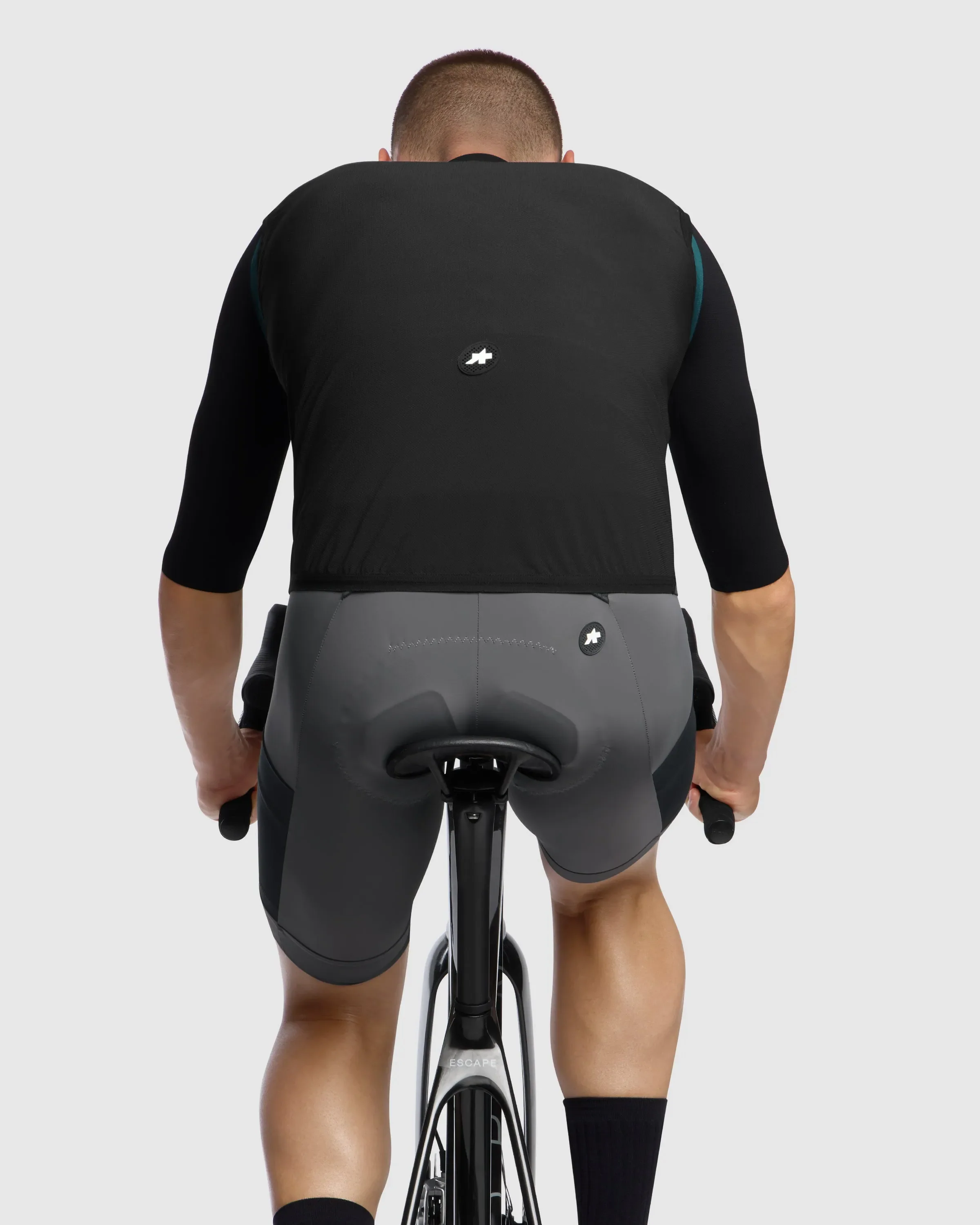 ASSOS TACTICA Shell Vest T5 - Green - Image 5