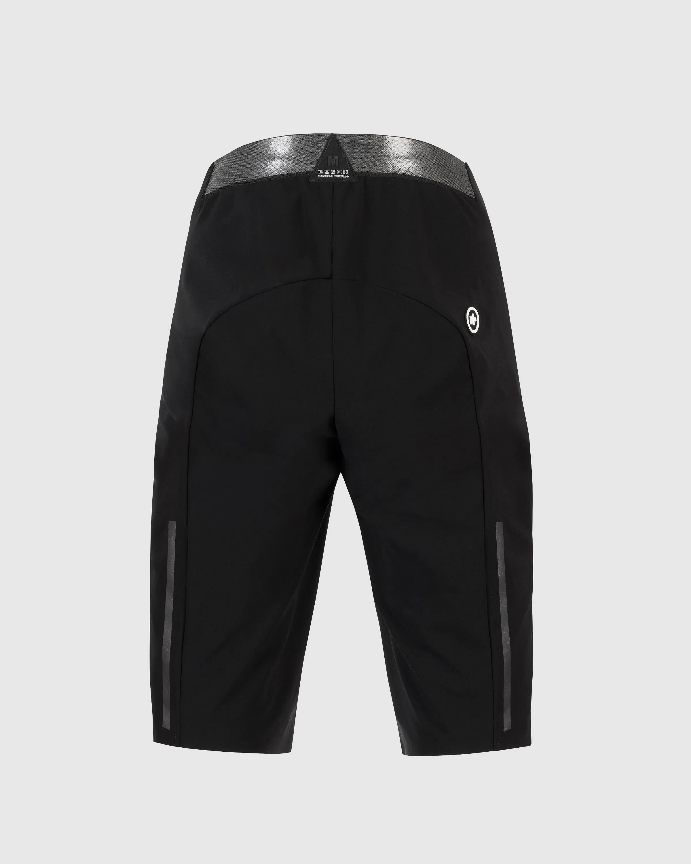 ASSOS Trail Tactica Women's Cargo Shorts T3 - Black - Image 2
