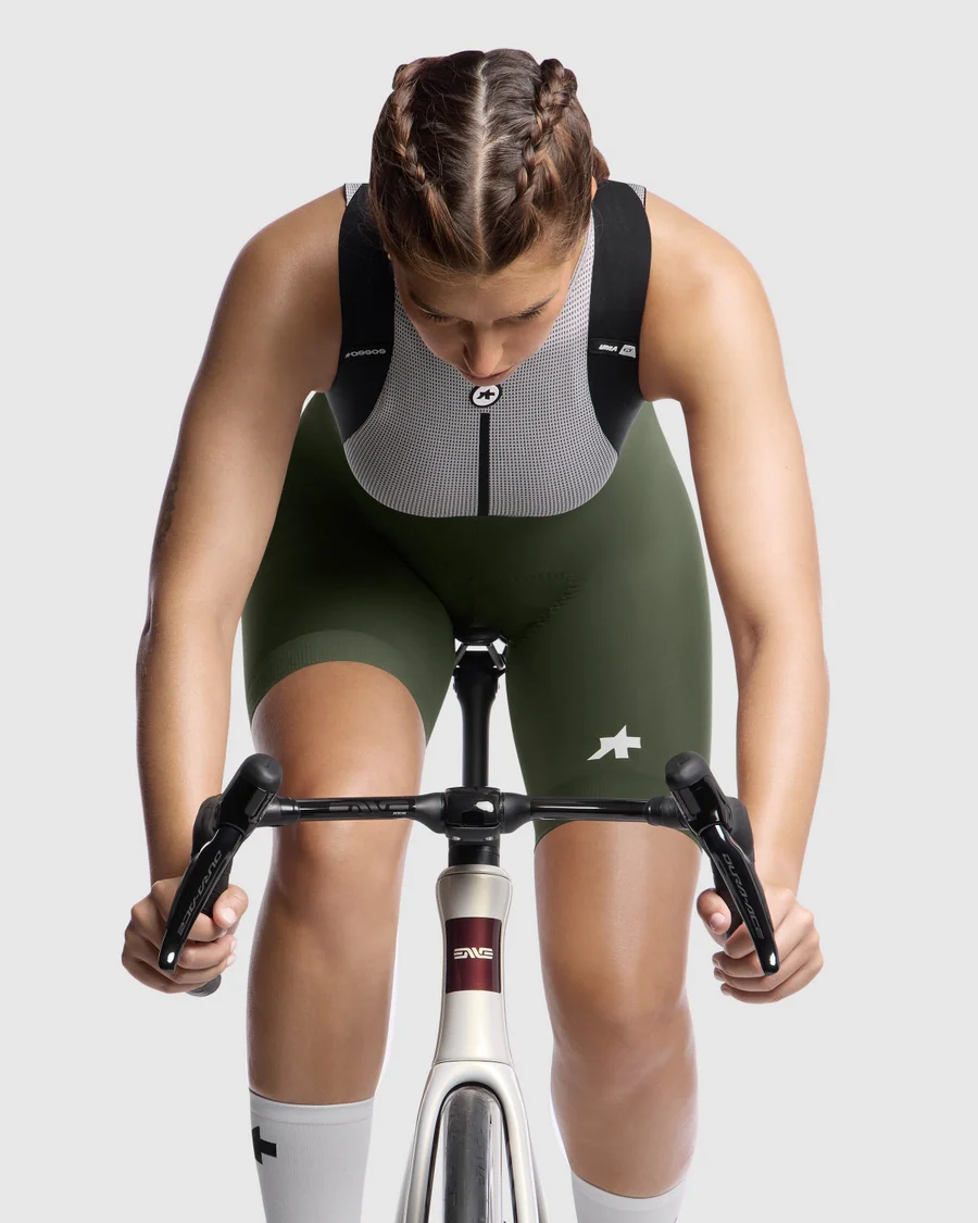 ASSOS Uma Gt Bib Short S11 - Moss Green - Image 5