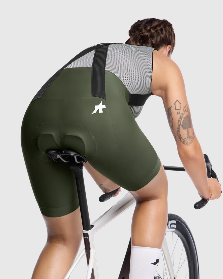ASSOS Uma Gt Bib Short S11 - Moss Green - Image 6