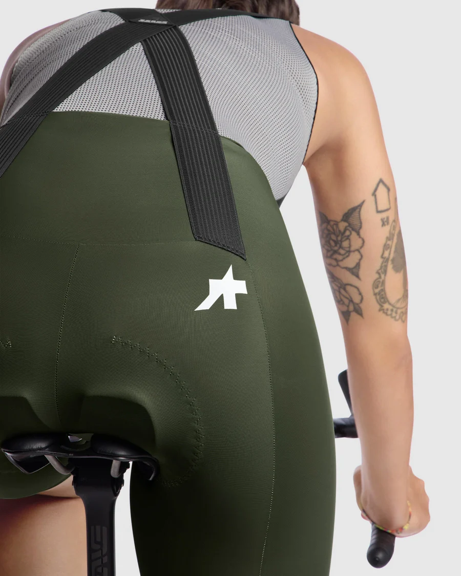 ASSOS Uma Gt Bib Short S11 - Moss Green - Image 7