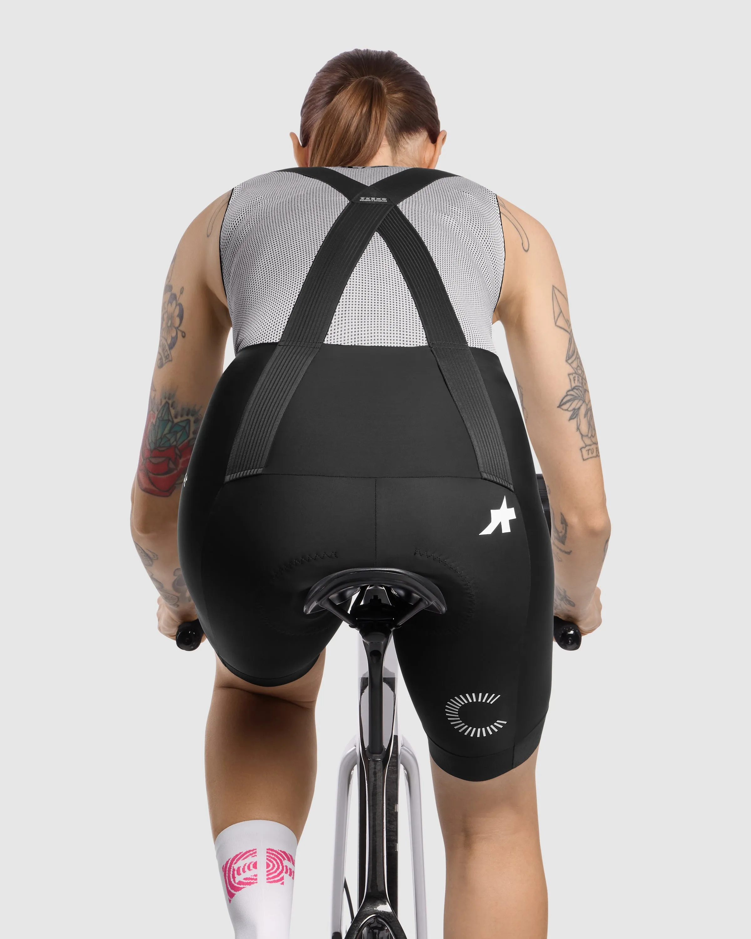 ASSOS UMA GT Bib Shorts S11 EF - Black - Image 6