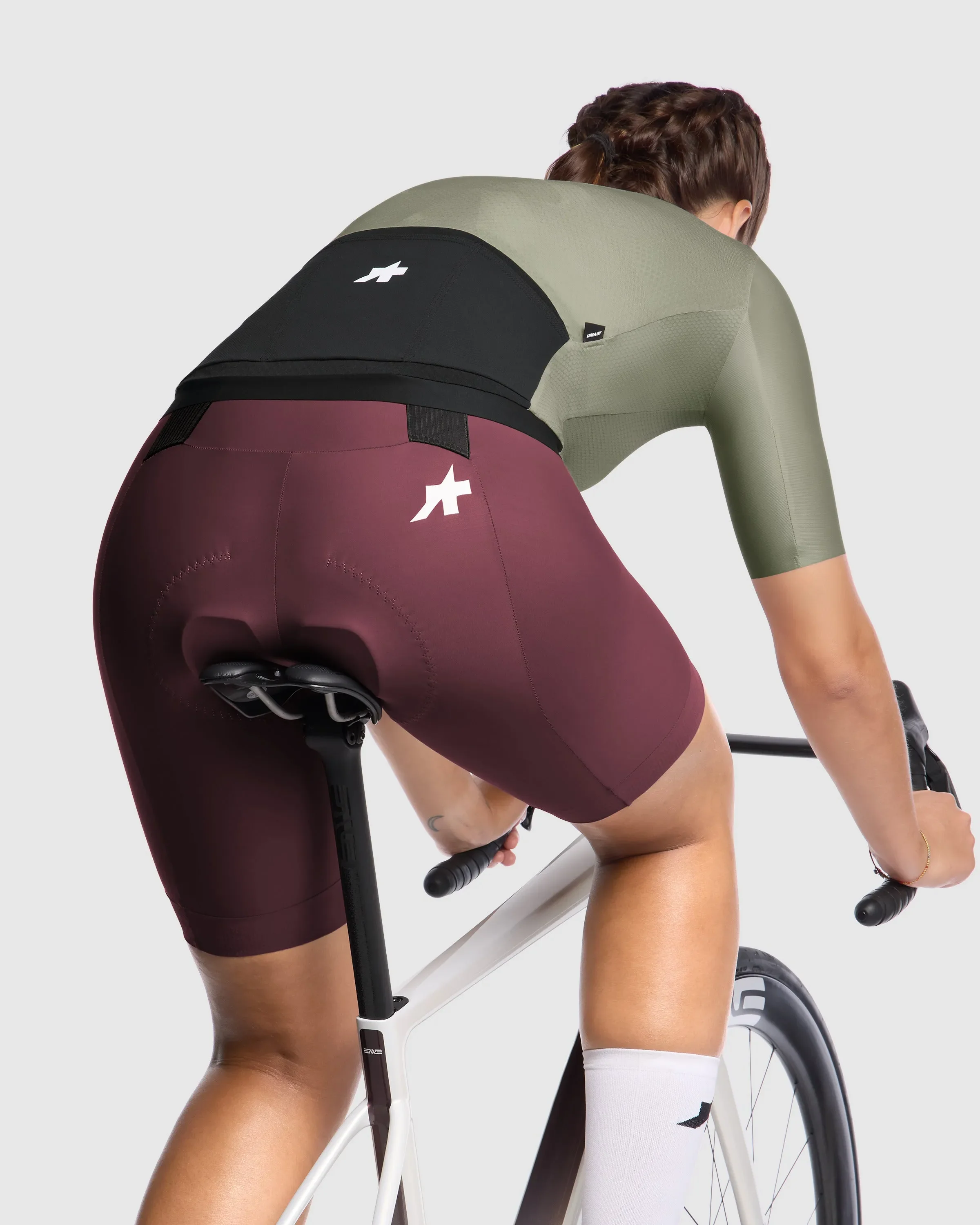 ASSOS UMA GT Jersey S11 EVO - Green - Image 4