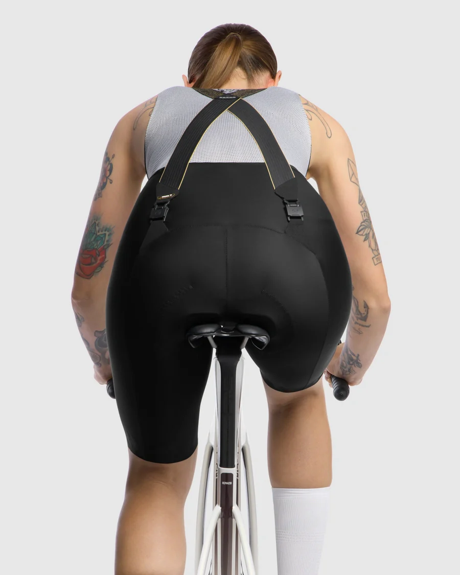 ASSOS Uma GTV Women Bib Shorts S11 - Black Series - Image 6
