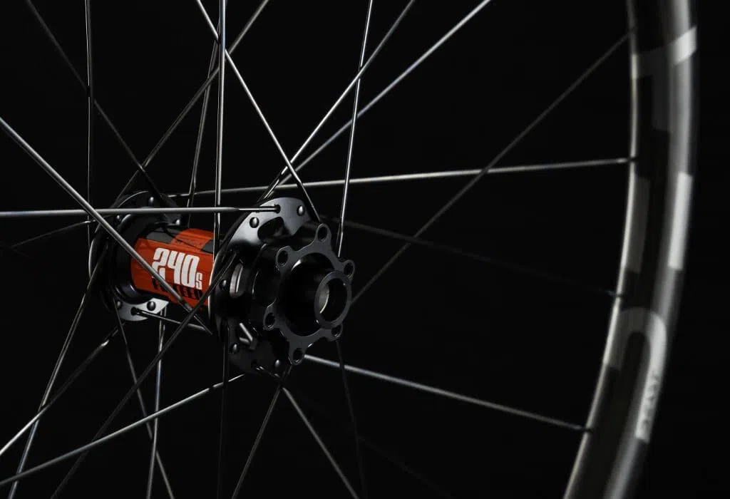 BEAST Gravel Wheelset GR40 - Carbon Black - Image 6