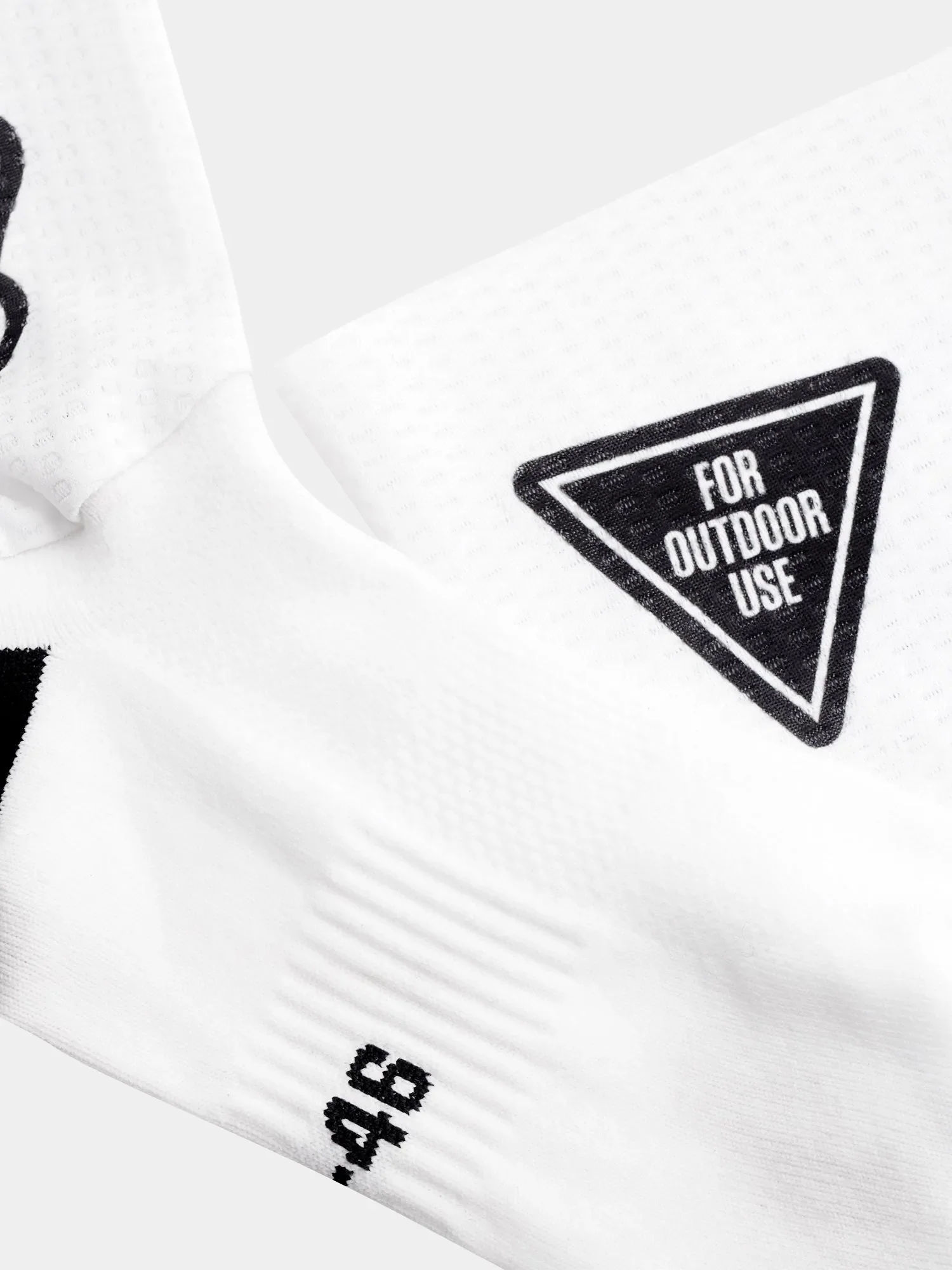 CAFÉ DU CYCLISTE Aero Socks - Black White - Image 2