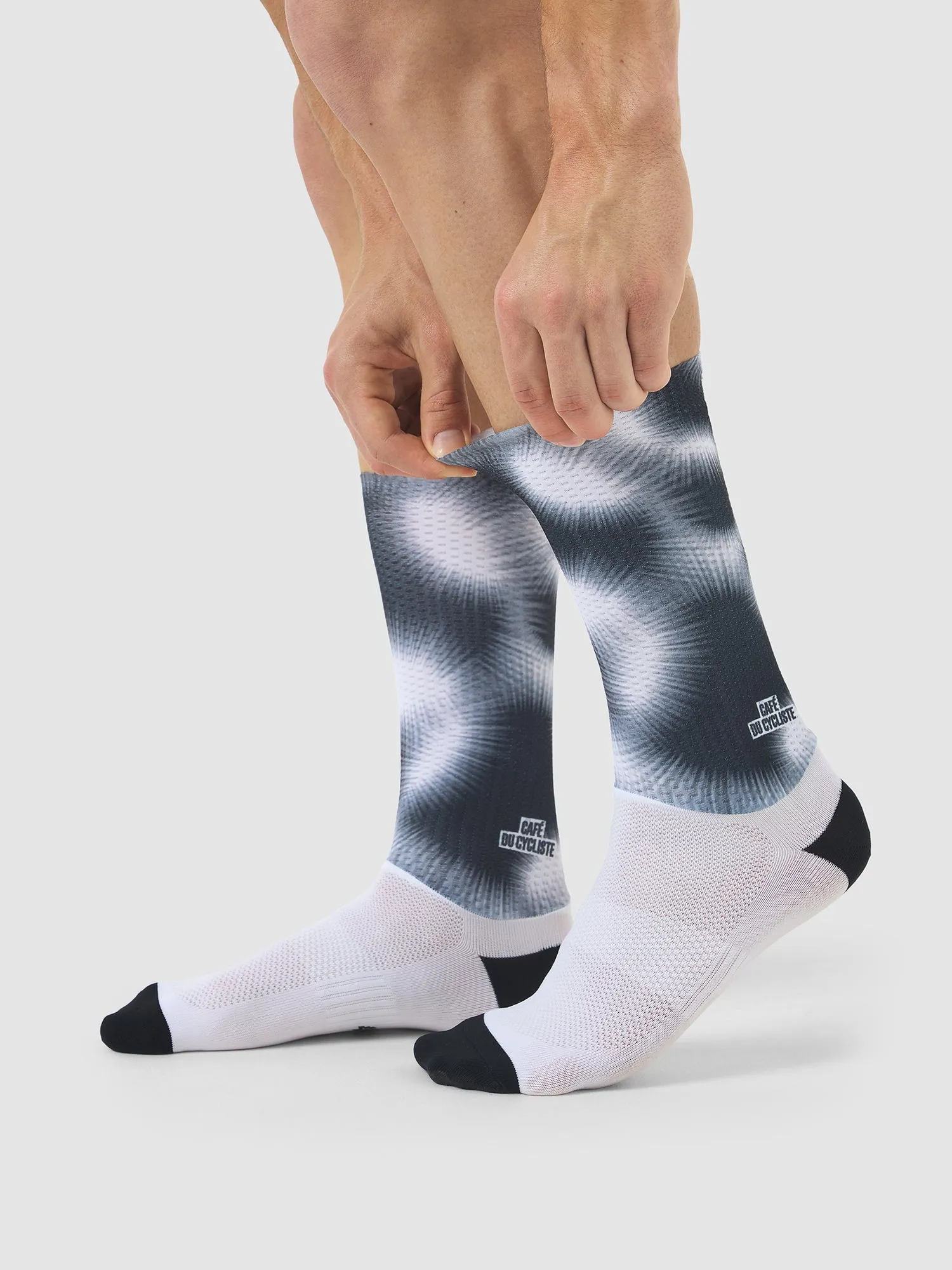 CAFÉ DU CYCLISTE Aero Socks - Supersonic White - Image 4
