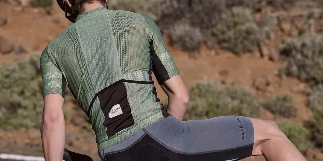 CAFE DU CYCLISTE  Christelle Ultralight Cycling Jersey - Olive - Image 8