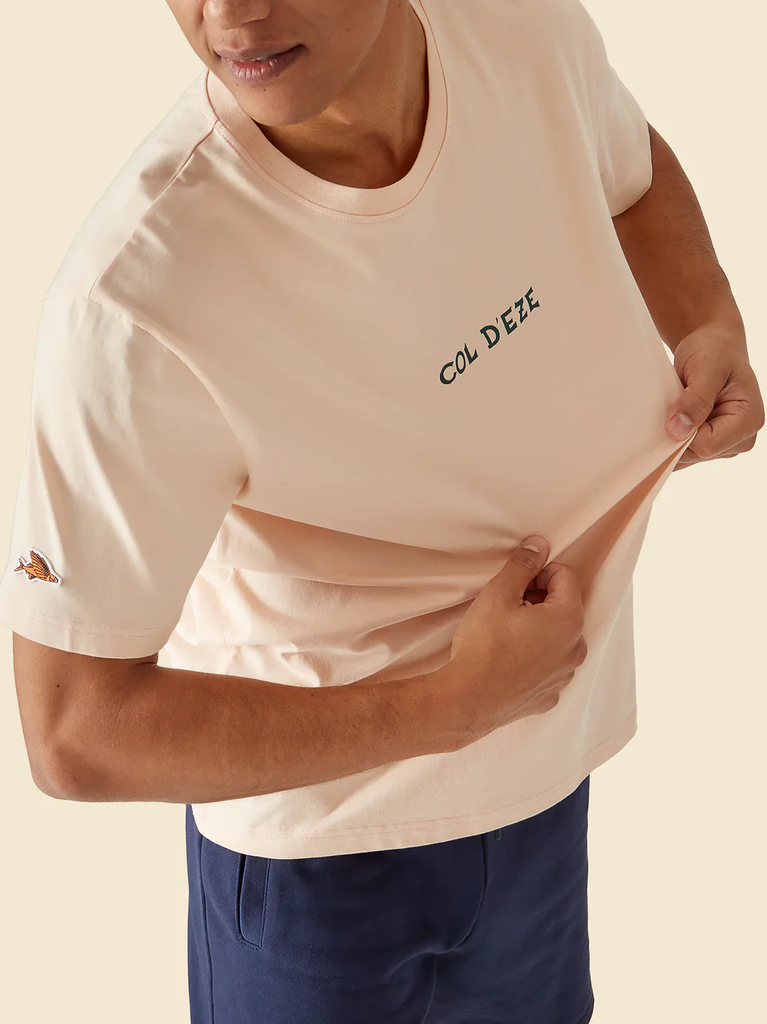 CAFE DU CYCLISTE Col Eze Explore T-Shirt - Sand - Image 3