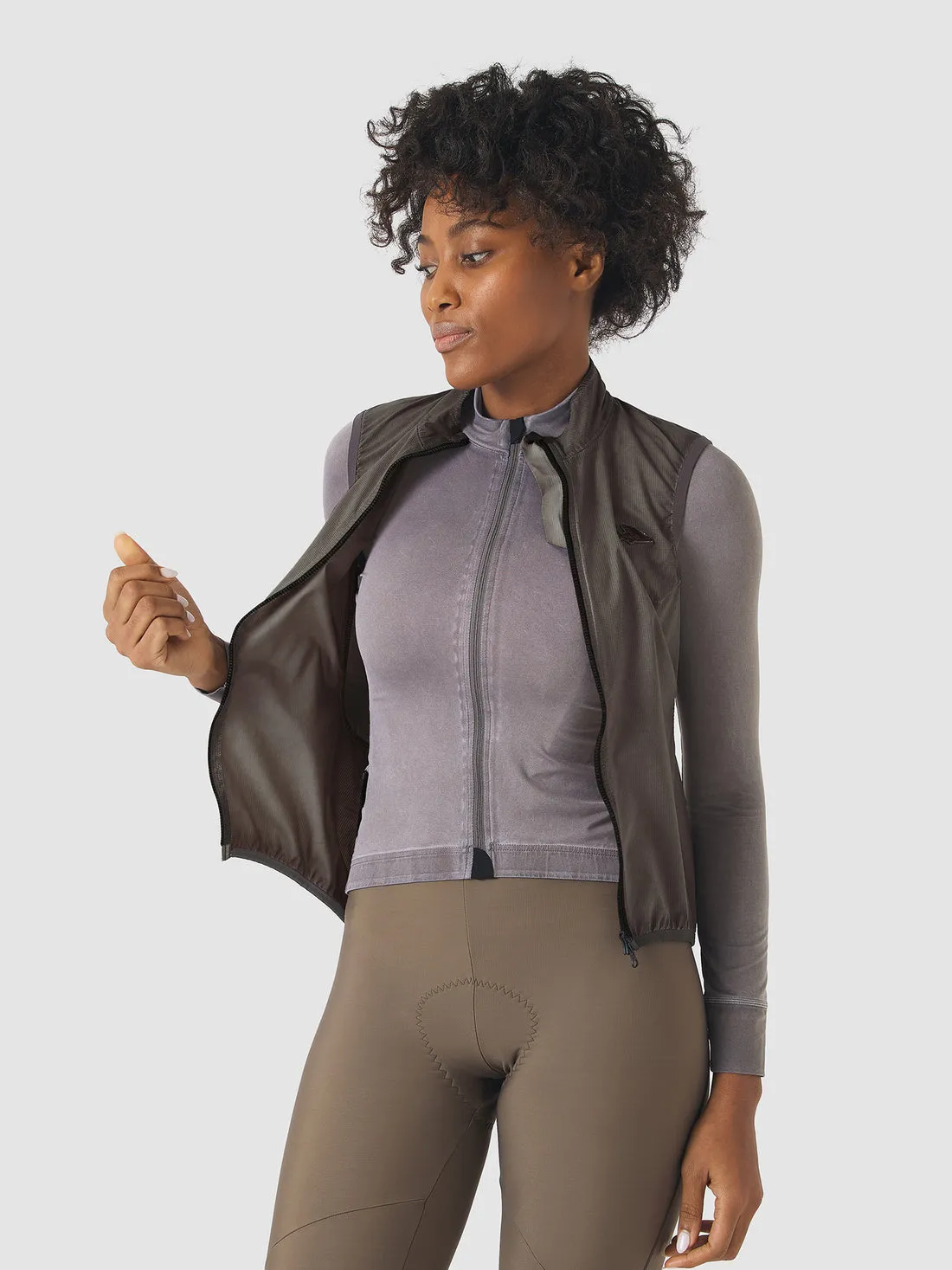 CAFE DU CYCLISTE Edith Women Gilet - Cold Dye Charcoal - Image 3
