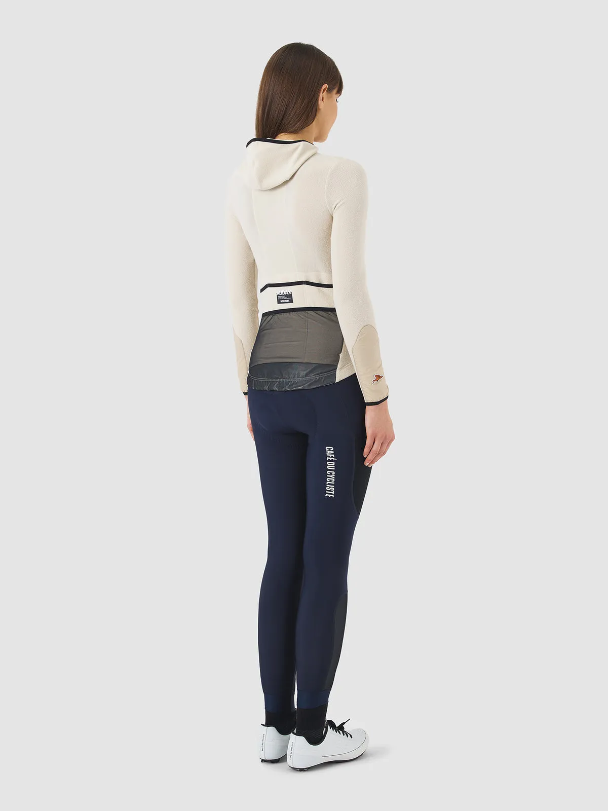 CAFE DU CYCLISTE Ingrid Microfleece LS Women Jersey - Pearl Grey - Image 5