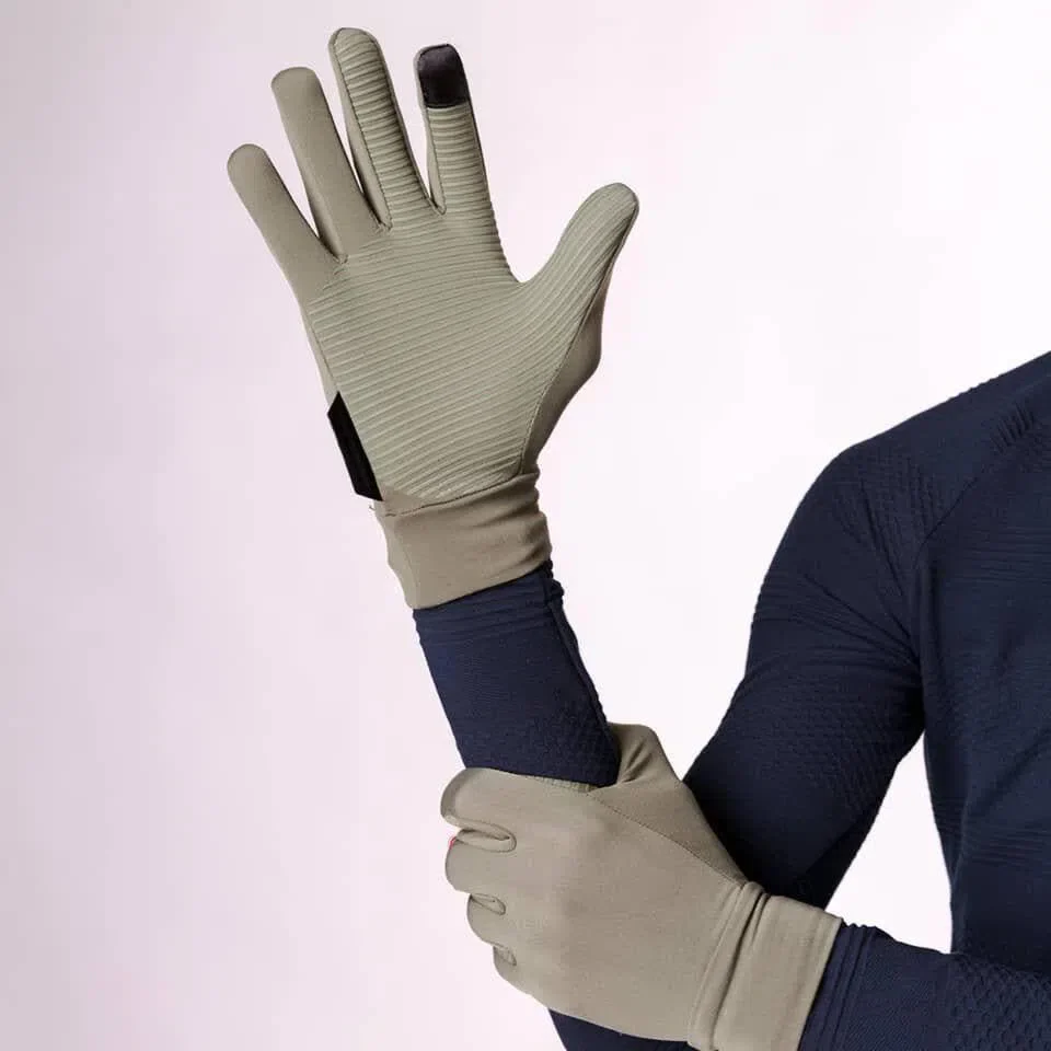 CAFE DU CYCLISTE Lightweight Cycling Gloves - Khaki - Image 2