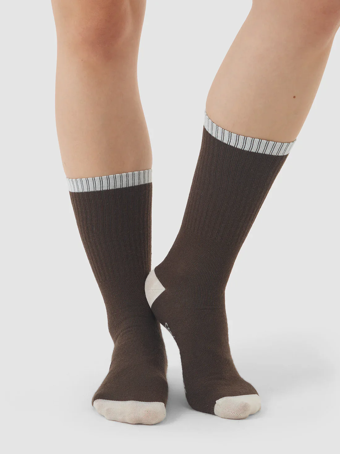 CAFE DU CYCLISTE Motto Cycling Socks - Chocolate - Image 3