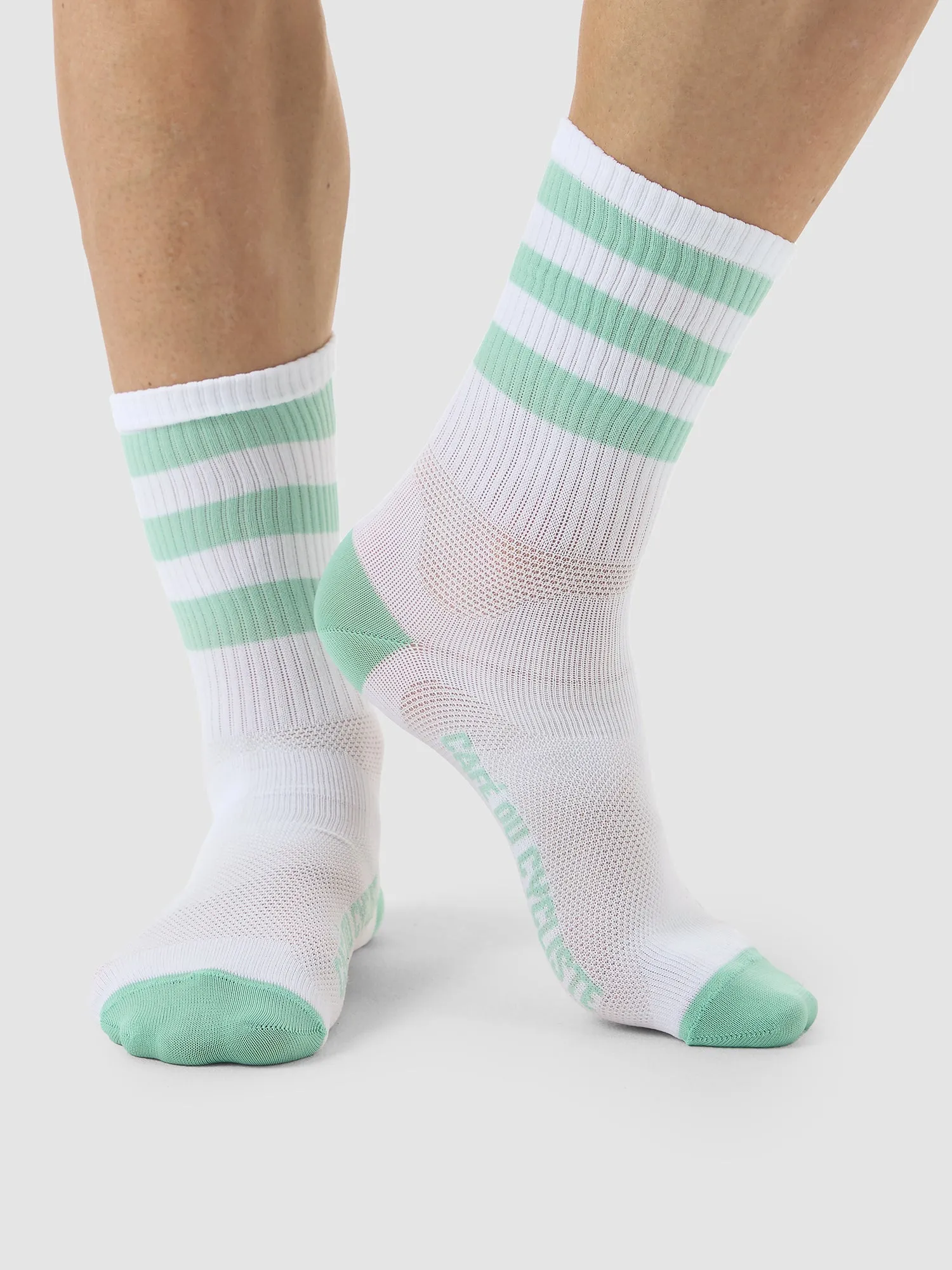 CAFÉ DU CYCLISTE Skate Socks - Jadeite - Image 4