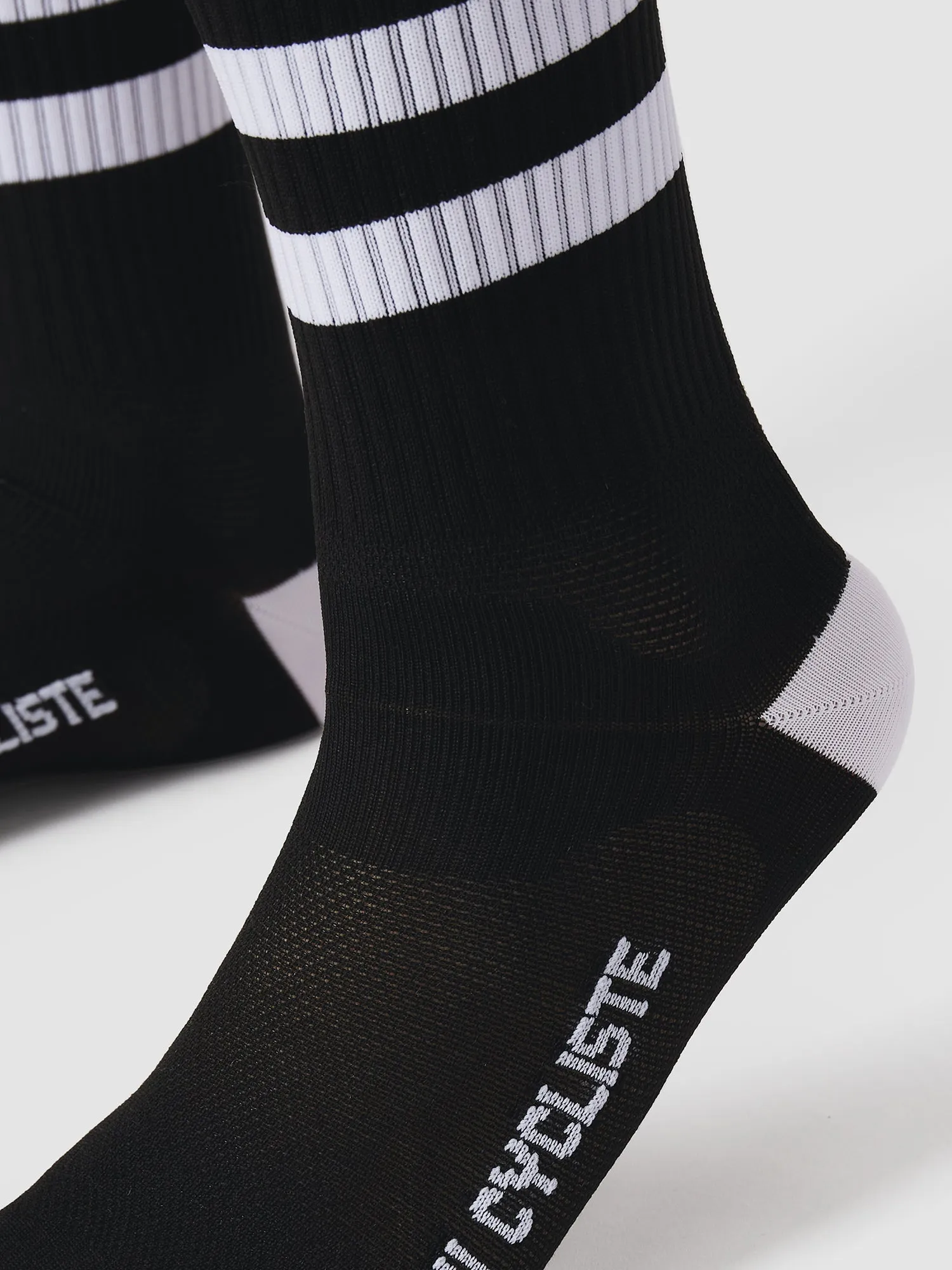 CAFÉ DU CYCLISTE Skate Socks - White - Image 4