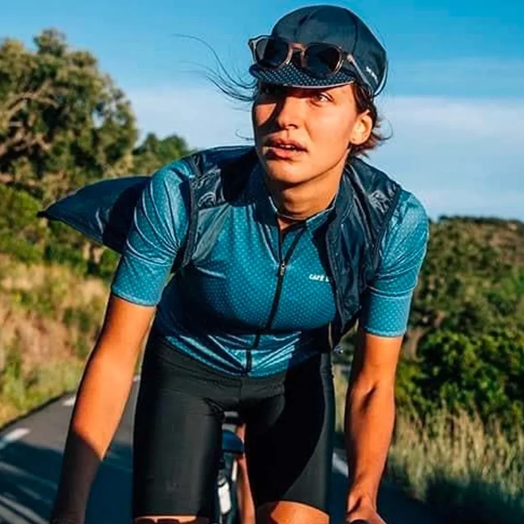 CAFE DU CYCLISTE Women Petra Gilet - Peacock Blue - Image 3