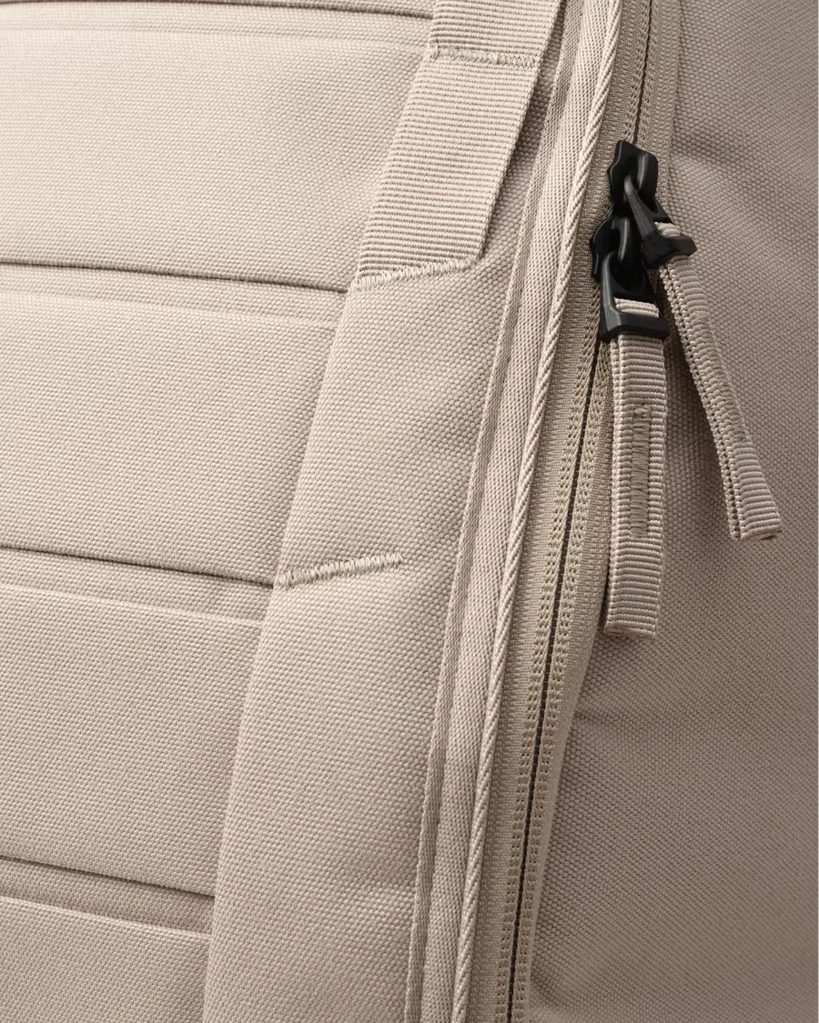 DB Journey Hugger Backpack 20L - Fogbow Beige - Image 4