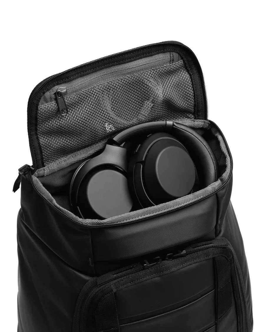 DB Journey Hugger Backpack 25L - Black Out - Image 4