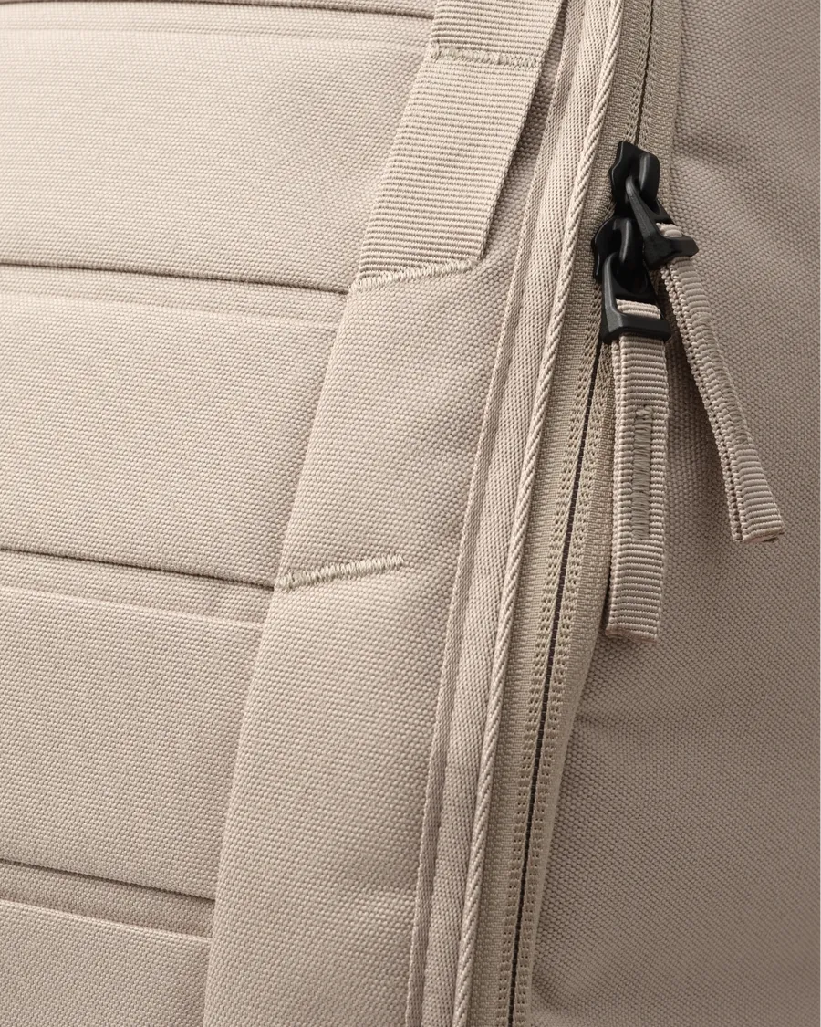 DB Journey Hugger Backpack 25L - Fogbow Beige - Image 5