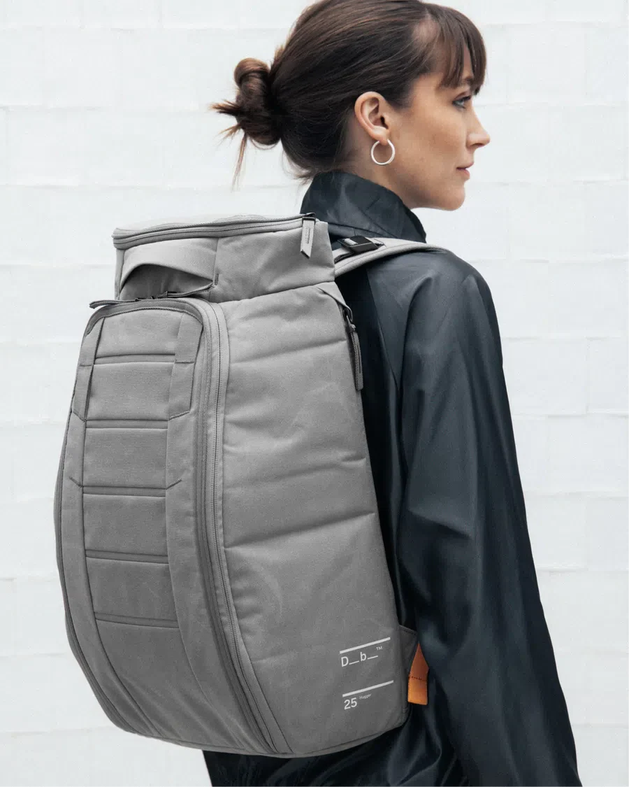 DB Journey Hugger Backpack 25L - Sand Grey - Image 4