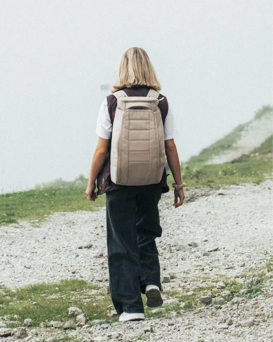DB Journey Hugger Backpack 30L - Fogbow Beige - Image 4
